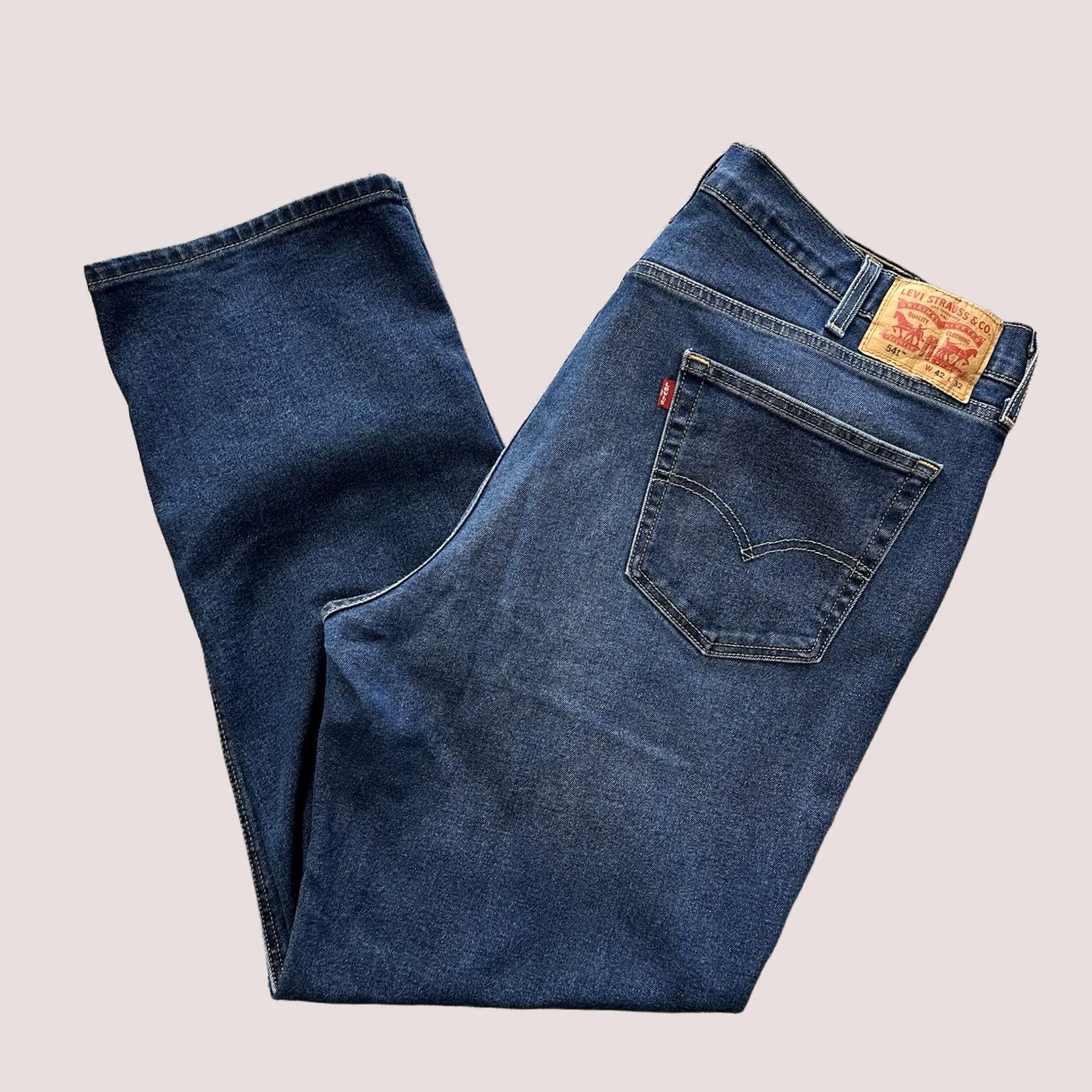 Levi's Levi's Jeans 541 Athletic Taper Men's 42x32 Medium Wash Jeans Men 42 Blue Cotton Polyester Elastane Size US 42 / EU 58 - 1 Thumbnail