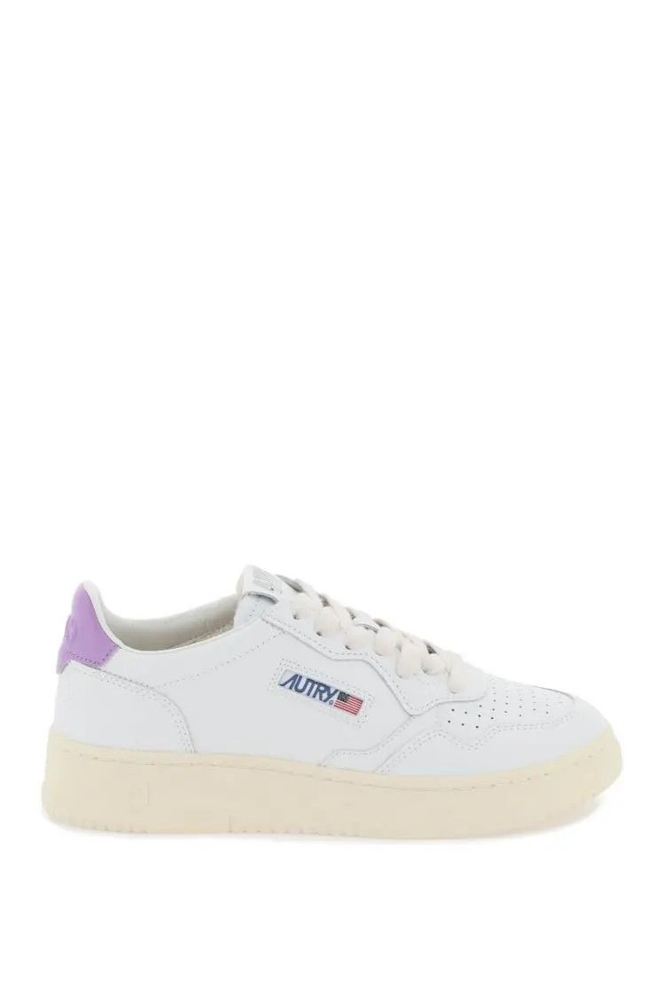 image of Autry O1S22I1N0324 Medalist Low Sneakers In White/purple, Women's (Size 6)