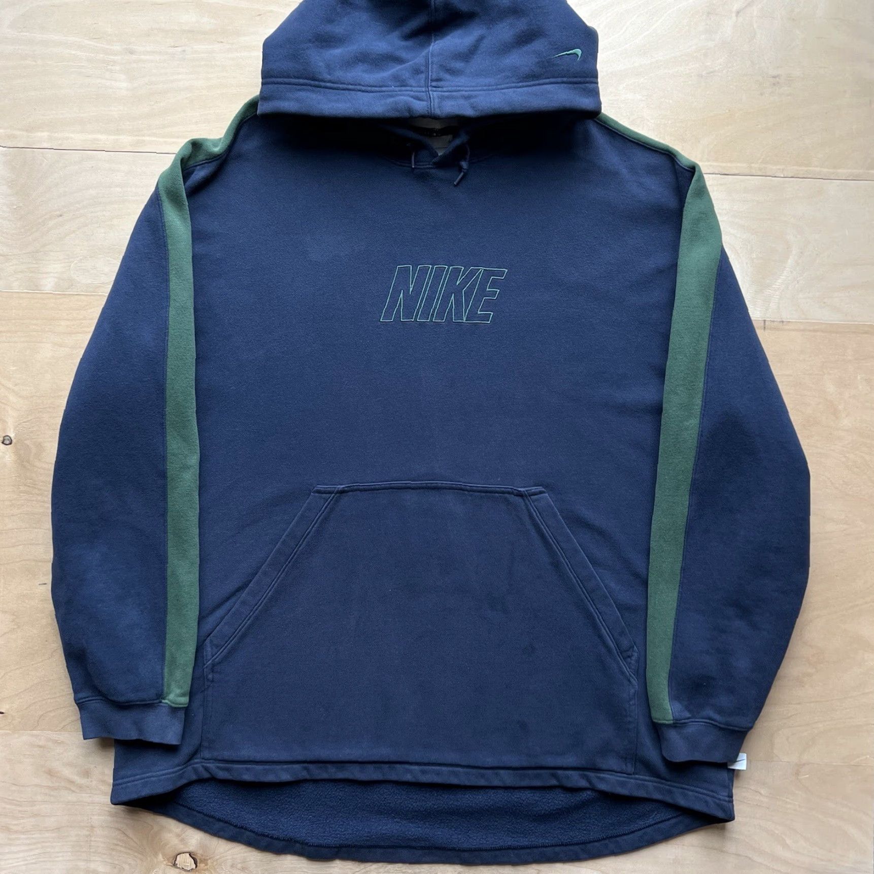 Nike VINTAGE Nike Center Logo Hoodie 2XL Navy Blue 90s Sportswear Pullover Mens Hoodie Size US XXL / EU 58 / 5 - 2 Thumbnail