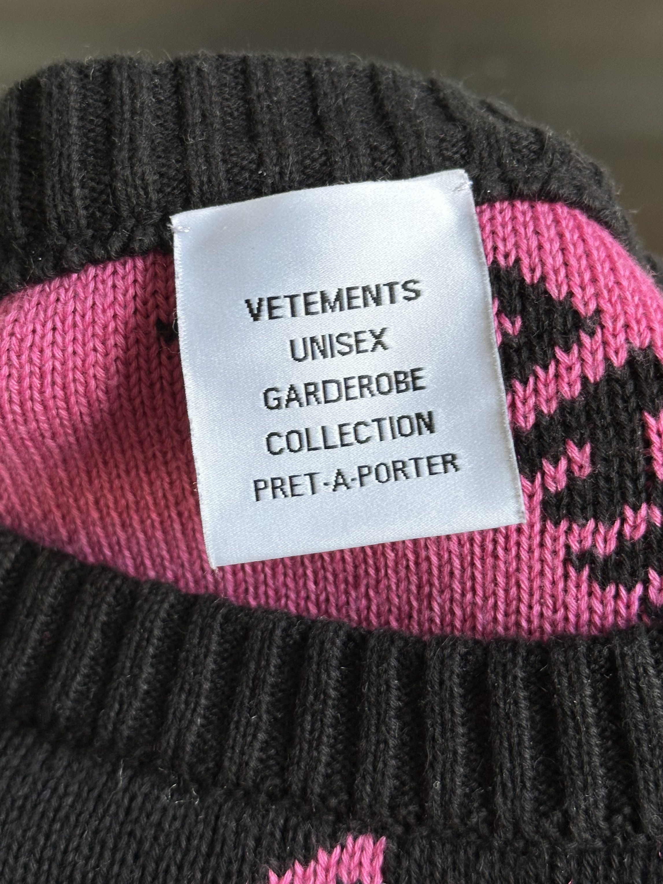 Vetements Vetements Logo Sweater Black/Pink Size US M / EU 48-50 / 2 - 3 Thumbnail