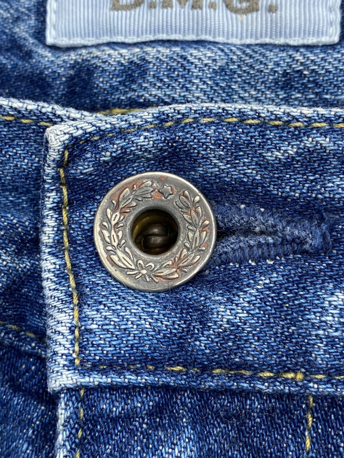 Japanese Brand Japanese Brand 3 Quarter Faded Blue Wash Style Jeans Size US 30 / EU 46 - 13 Thumbnail