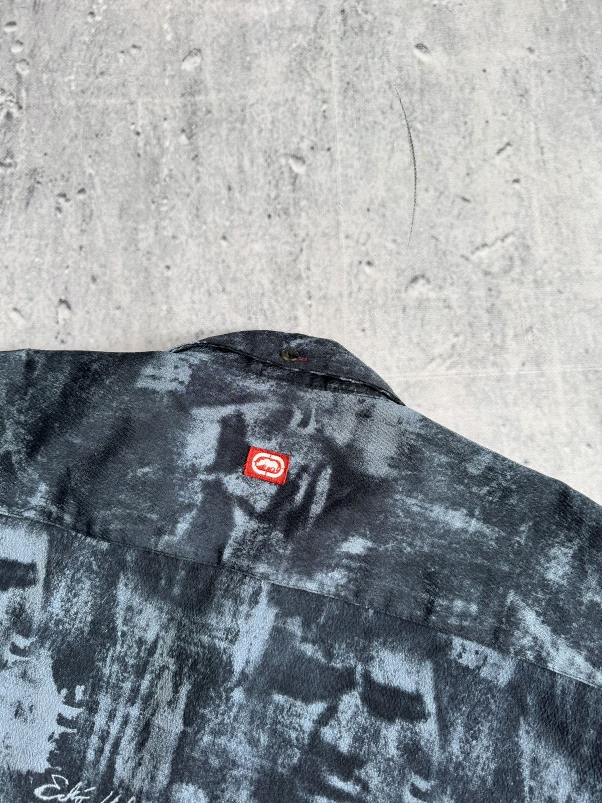 Marc Ecko 🔥🔥Vintage Y2K 00s Mark Ecko Graffiti Faces rare shirt Size US L / EU 52-54 / 3 - 8 Thumbnail