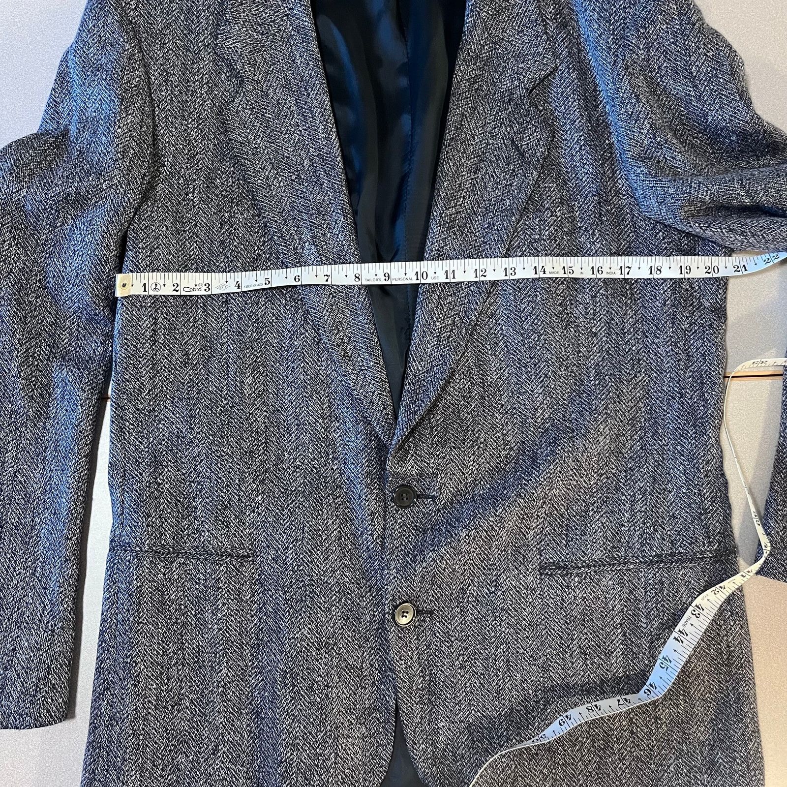 Yves Saint Laurent Vintage Yves Saint Laurent Herringbone Blazer – Size 40R Size 40R - 6 Thumbnail