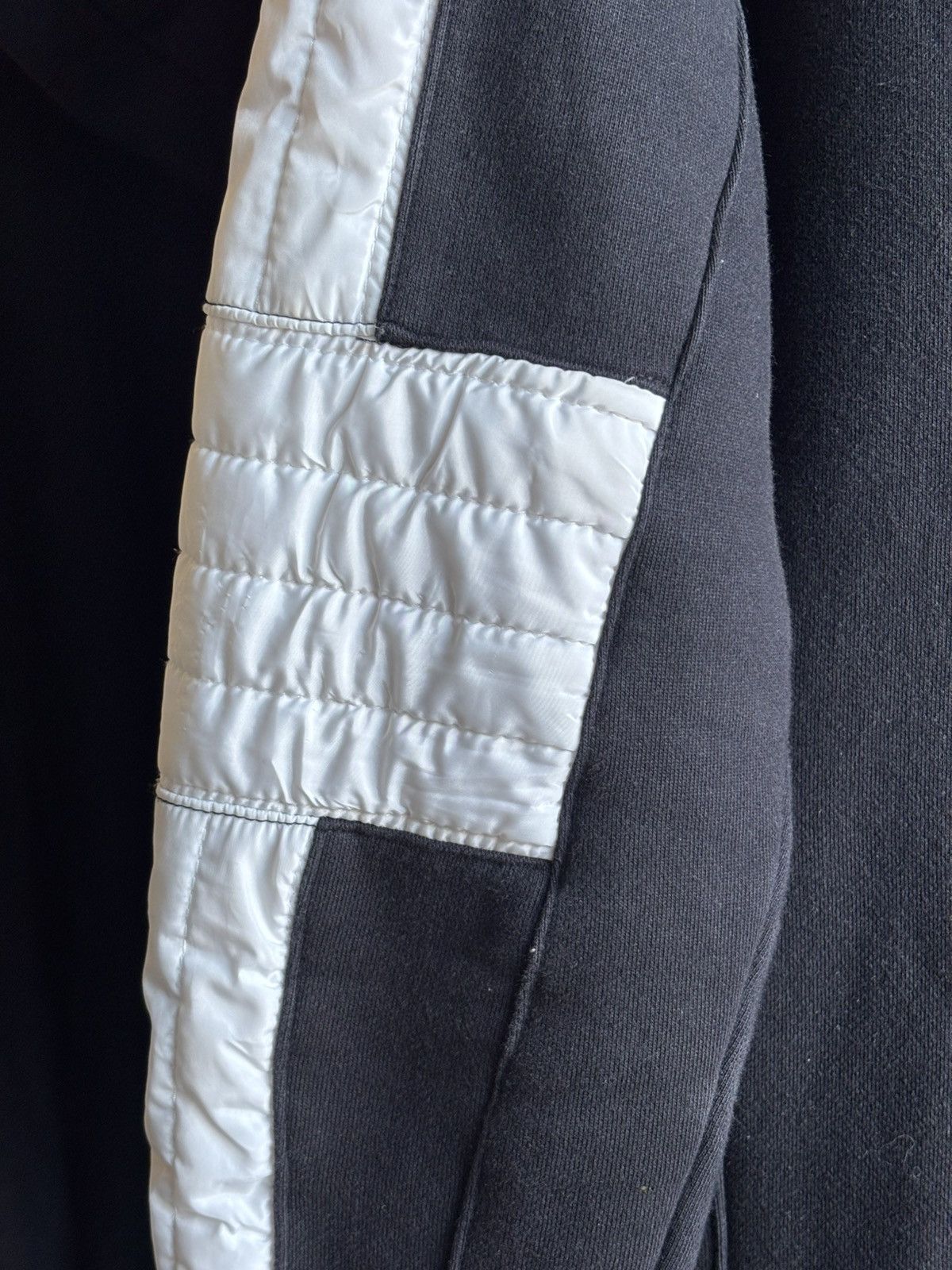 Hood By Air HOOD BY AIR CREWNECK SIZE M Size US M / EU 48-50 / 2 - 5 Thumbnail