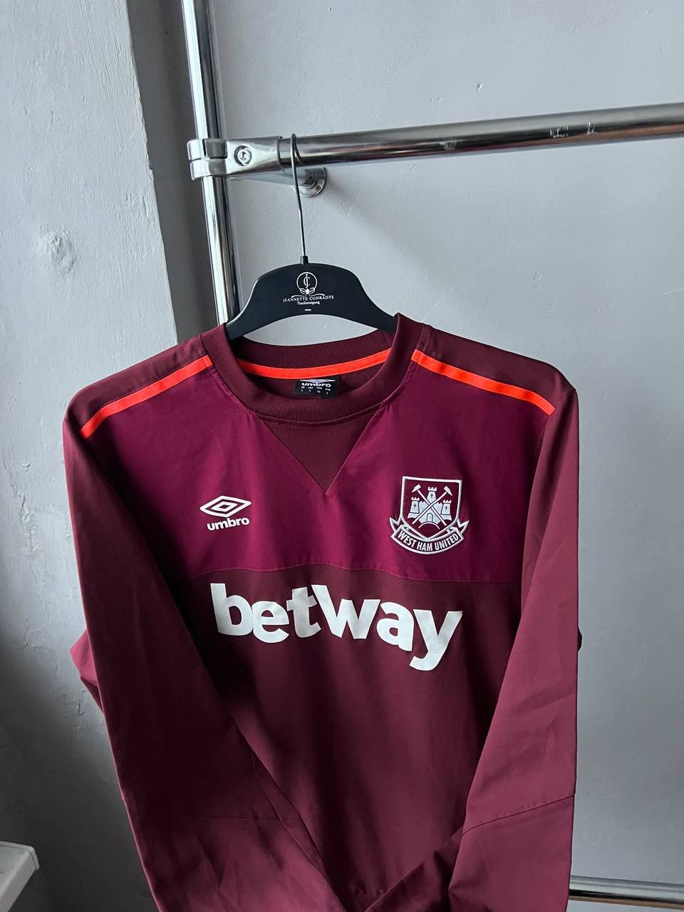 Umbro 2020/21 WEST HAM UNITED TRAINING SOCCER FOOTBALL JACKET SZ L Size US L / EU 52-54 / 3 - 9 Thumbnail