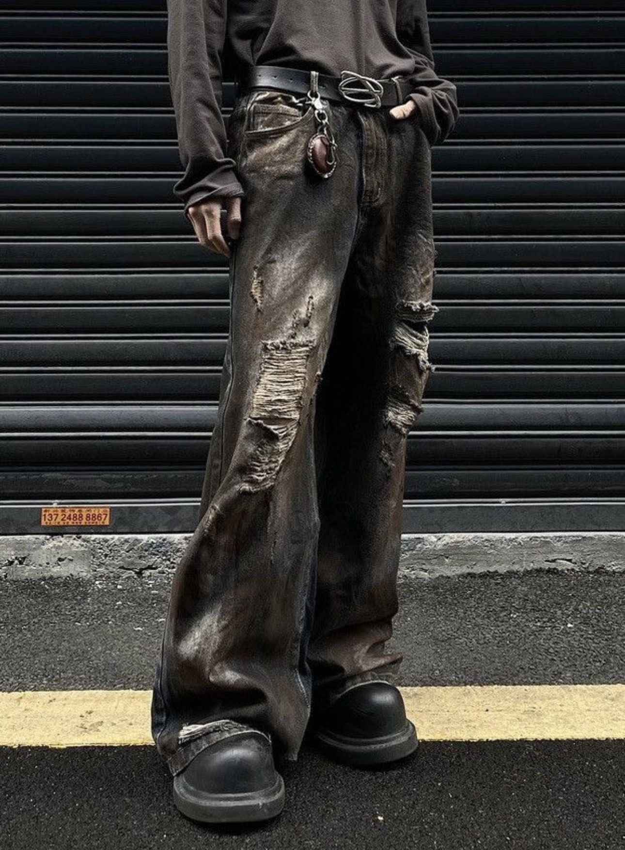 Avant Garde Distressed Y2k Dirty Skater Jeans