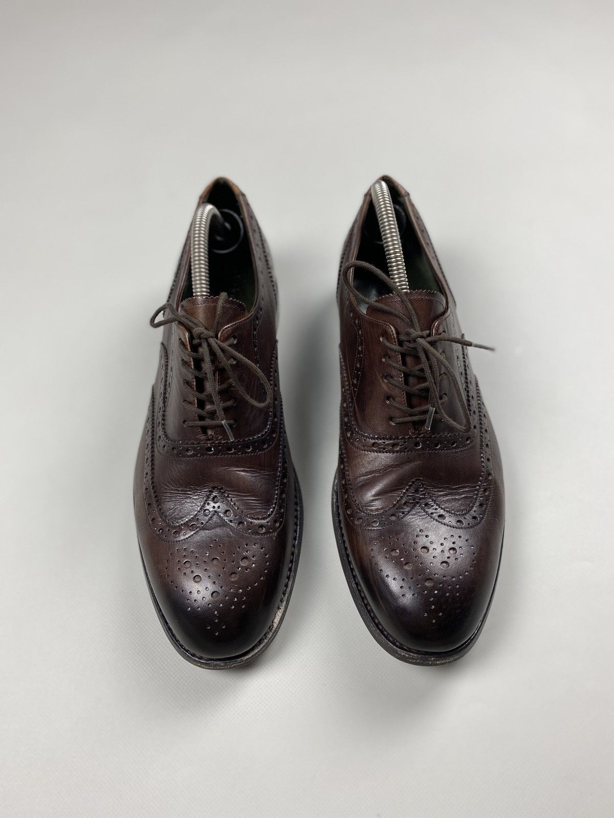Loake Loake men’s leather formal brogue shoes size UK 9 / US 10 Size US 10 / EU 43 - 9 Thumbnail