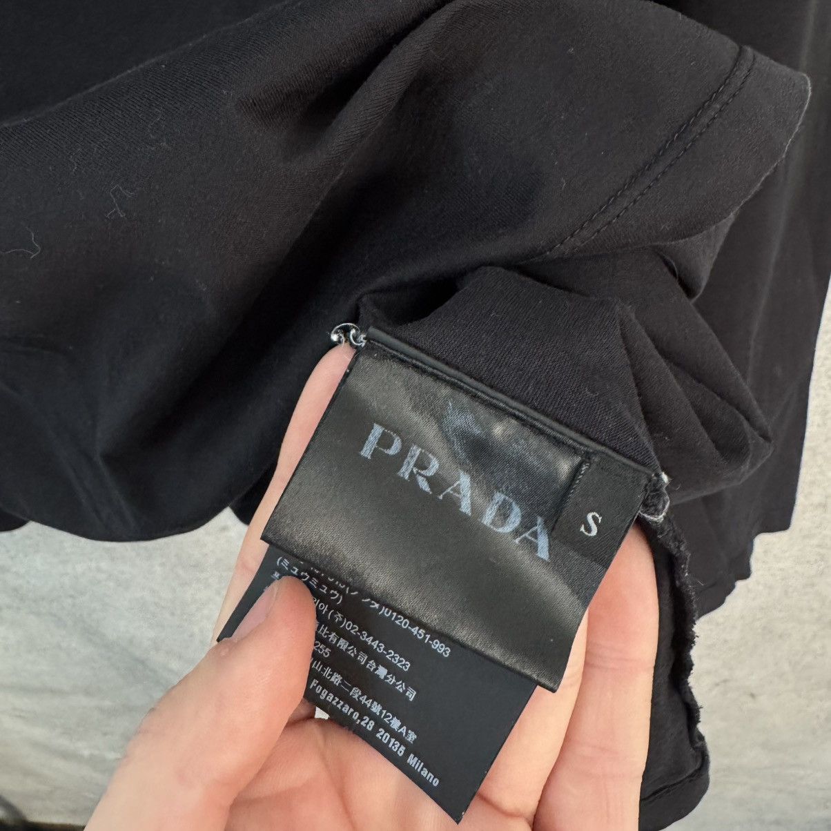 Prada Prada Black Logo Long Sleeve Size US L / EU 52-54 / 3 - 6 Thumbnail