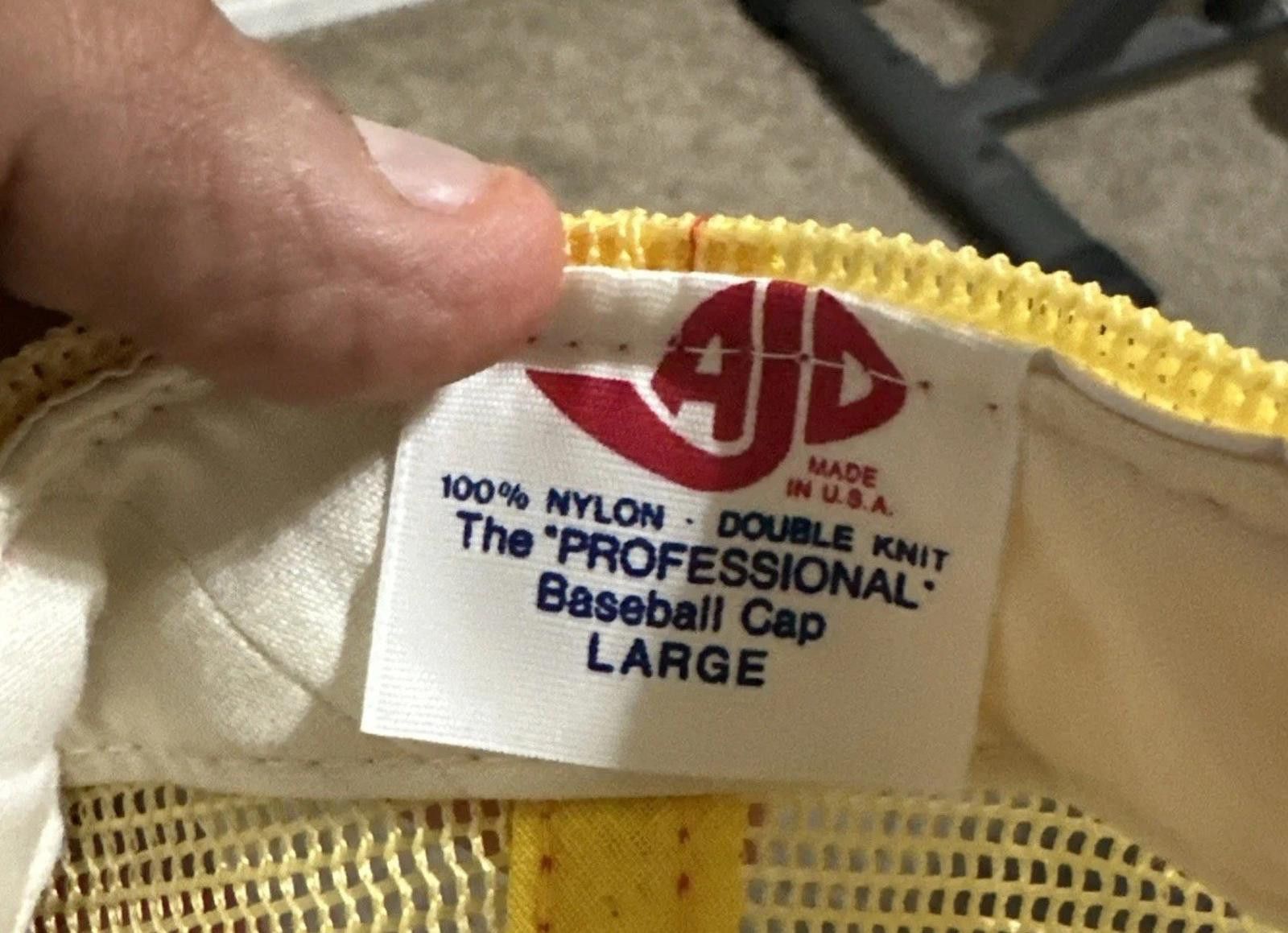 Designer 1970s San Francisco 49ers Red-Superstripe Gold Mesh Snapback Size ONE SIZE - 8 Thumbnail