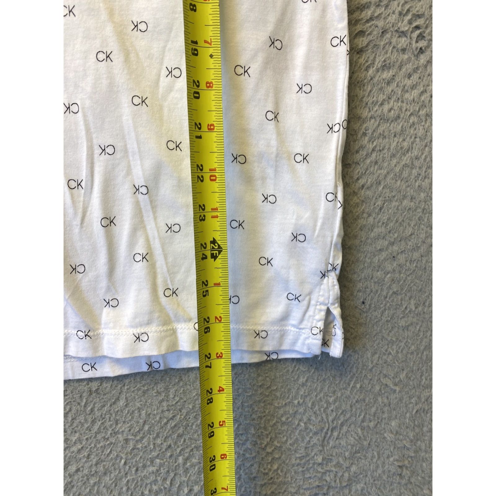 Calvin Klein Calvin Klein Shirt Mens M / Medium white black logo Short Sleeve /32-87 Regular Size Type T-Shirt Mens Size US M / EU 48-50 / 2 - 7 Thumbnail