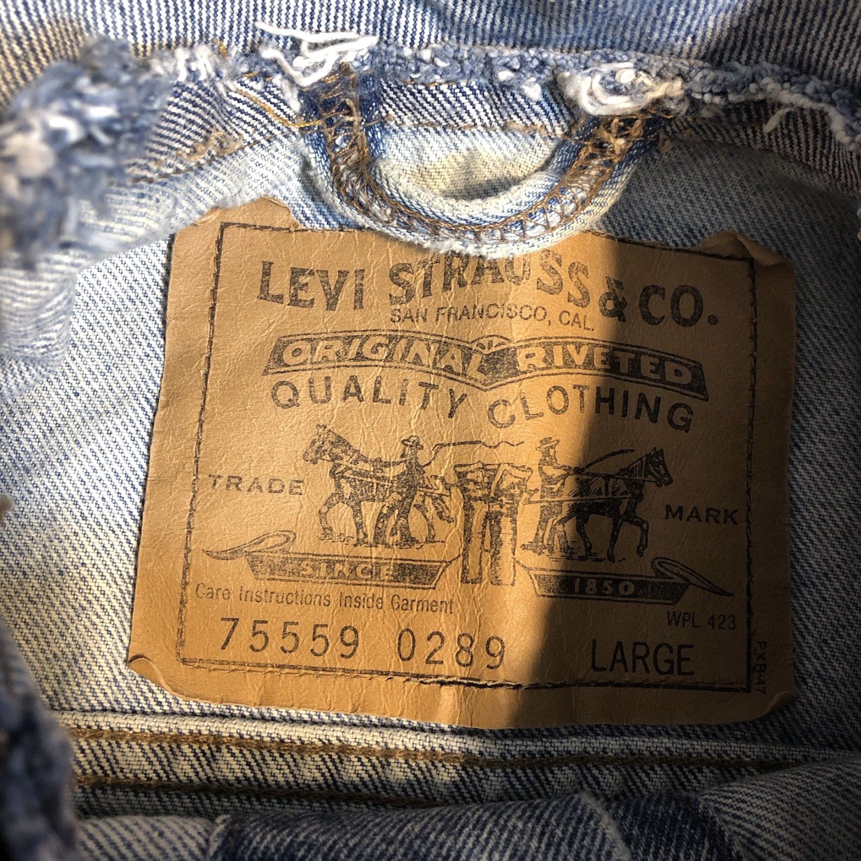 Levi's VINTAGE Levi's Denim Jacket Western USA Distressed Light Blue L Men Collared 80s 90s Style Jacket Size US L / EU 52-54 / 3 - 4 Thumbnail