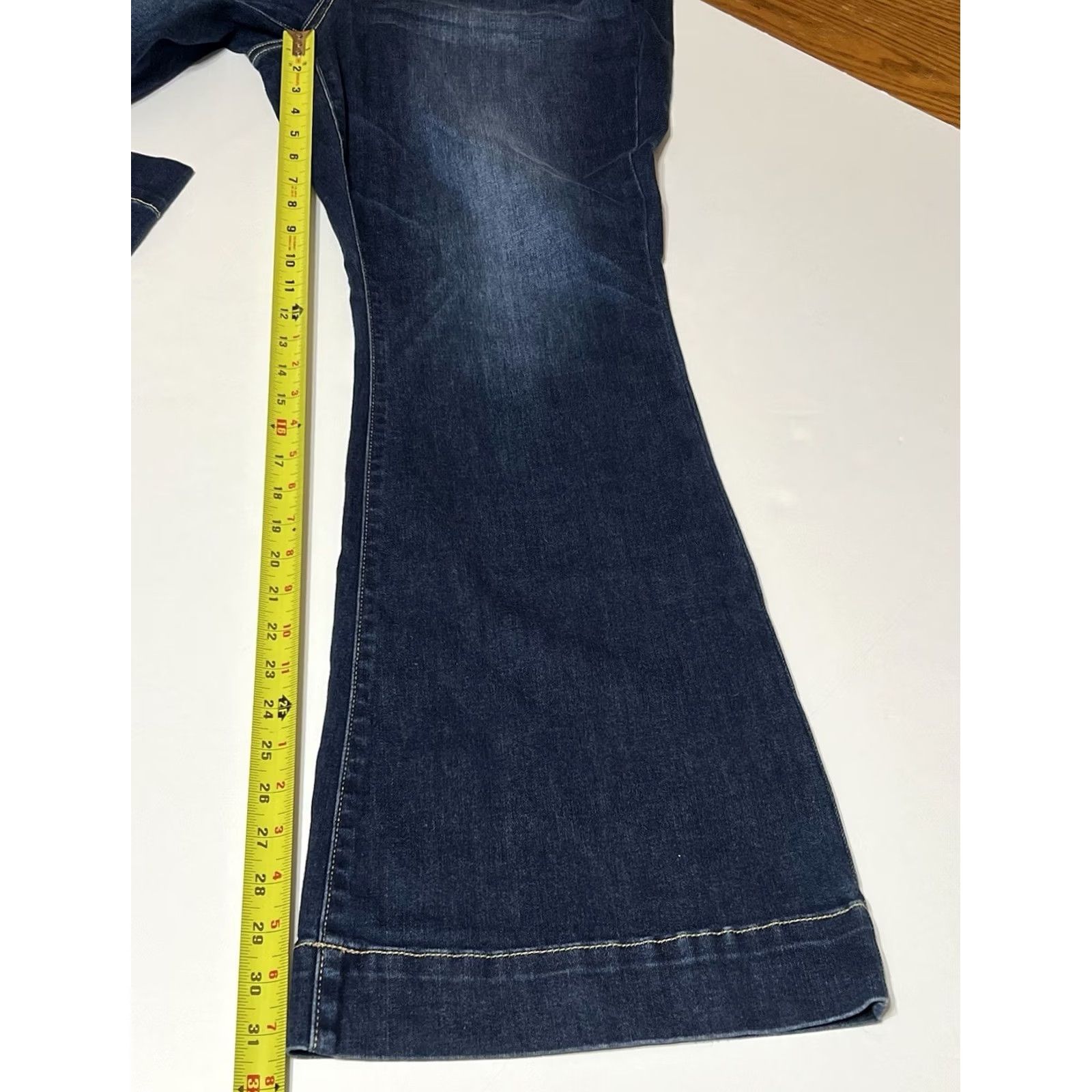Vintage Judy Blue Flare Jeans Womens 16W High Rise Stretch Blue Denim 5-Pocket Zip Raw Hem Bohemian City Fashion Size 24" / US 00 / IT 34 - 5 Thumbnail