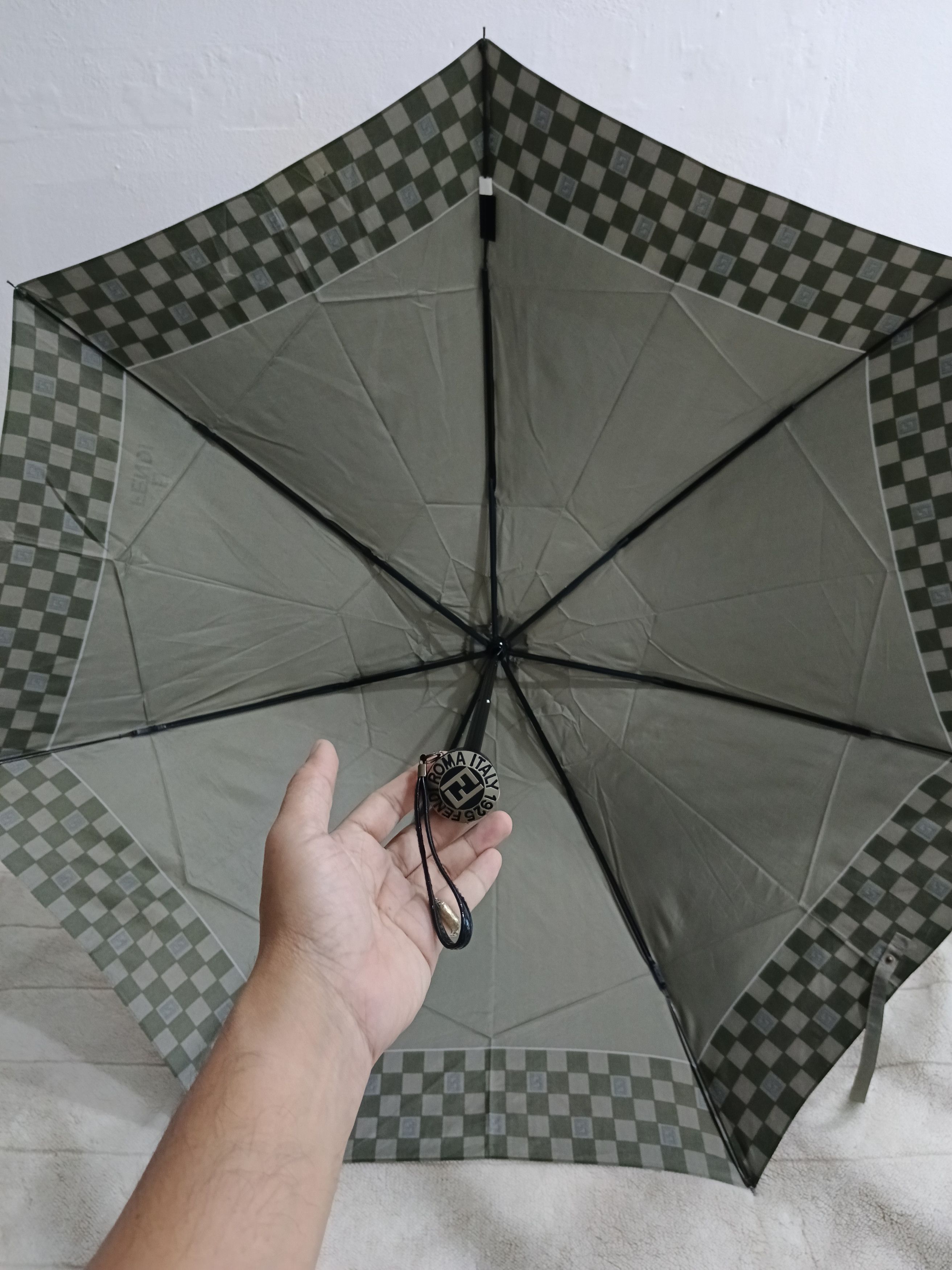 Fendi FENDI MONOGRAM FOLDING UMBRELLA Size ONE SIZE - 6 Thumbnail