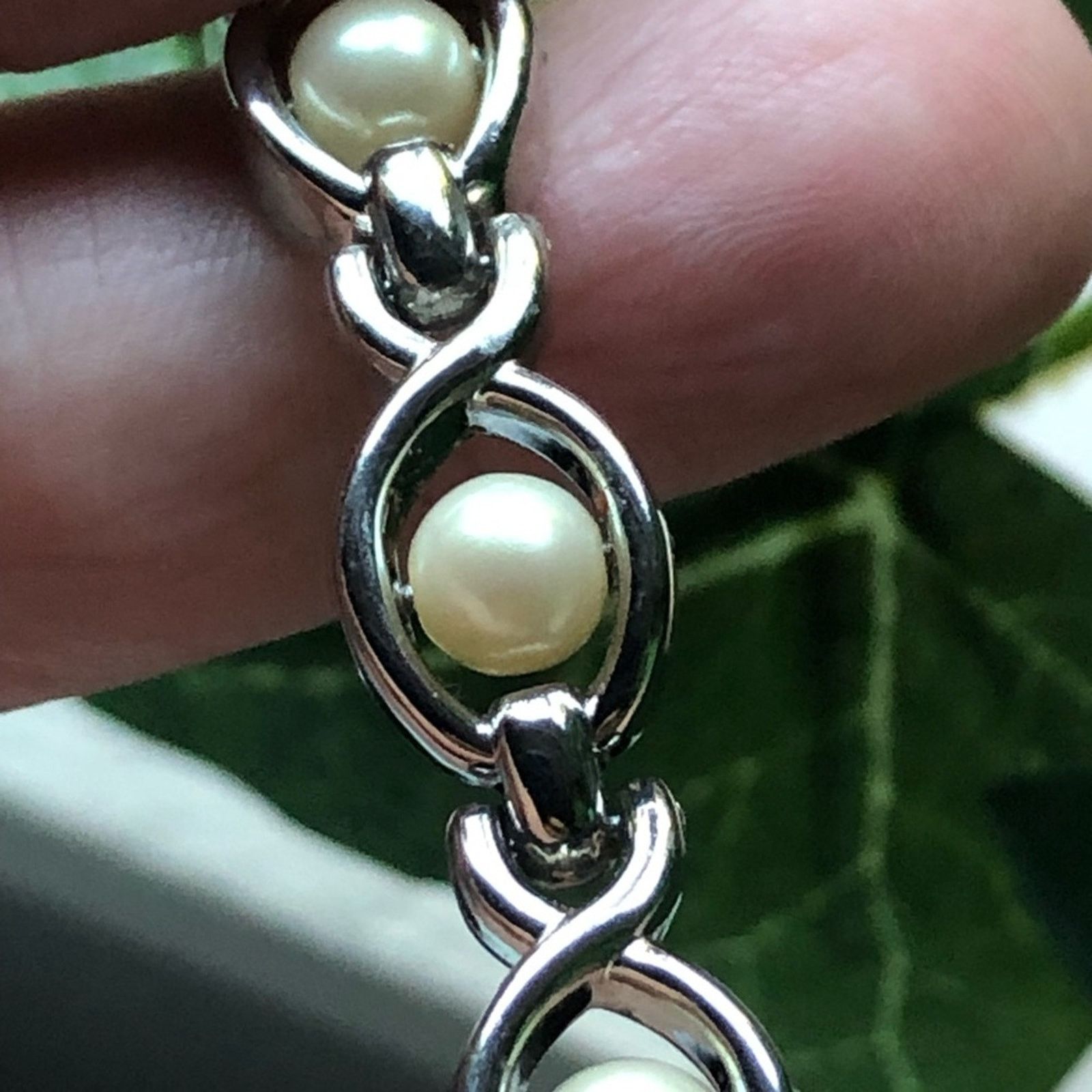 Jewelry Ladies elegant rhinestone silver swivel pearl bracelet watch Size ONE SIZE - 5 Thumbnail