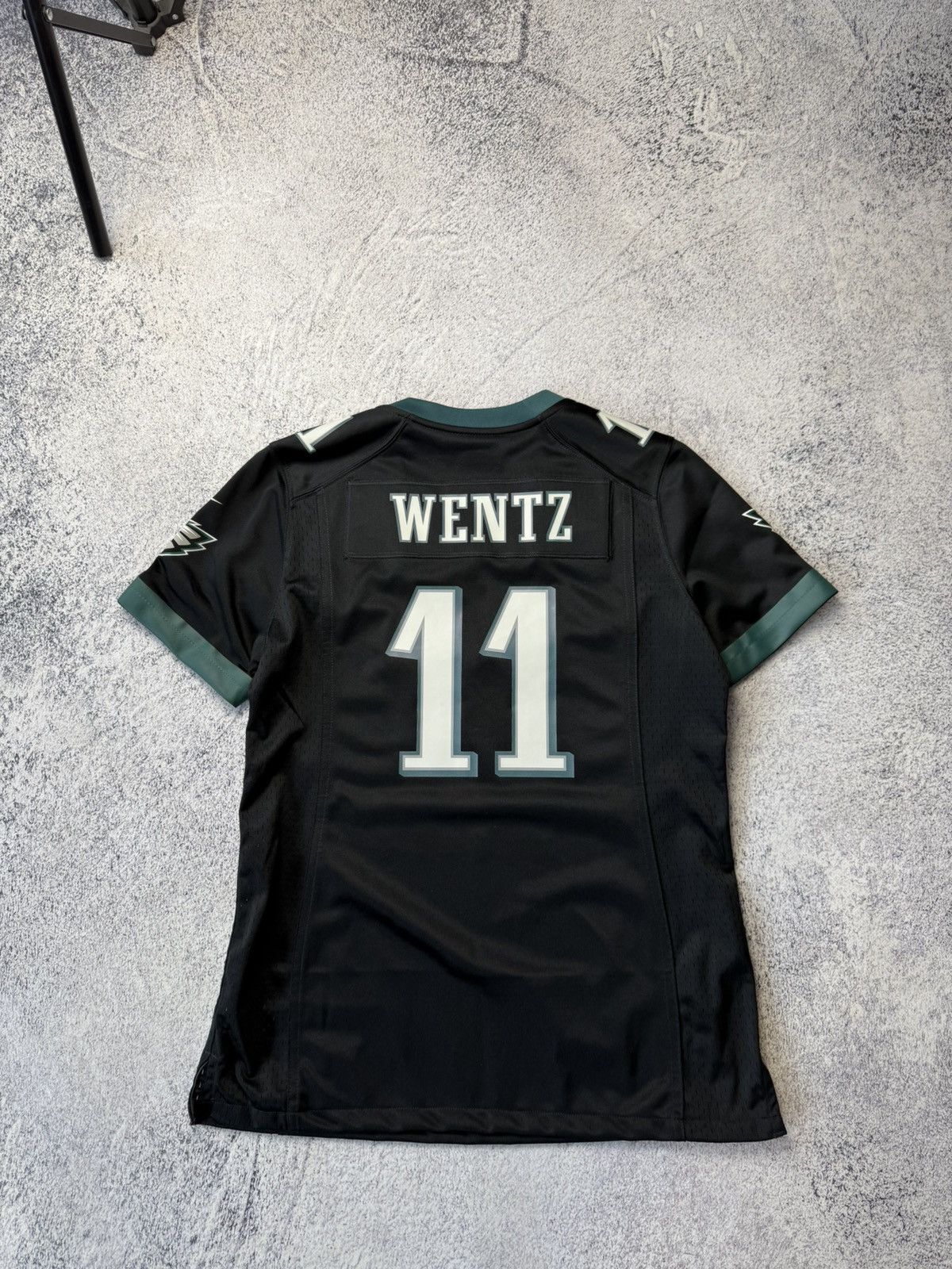 NFL Nike Eagles Carson Wentz #11 Football Jersey WOMEN MEDIUM Size M / US 6-8 / IT 42-44 - 16 Thumbnail