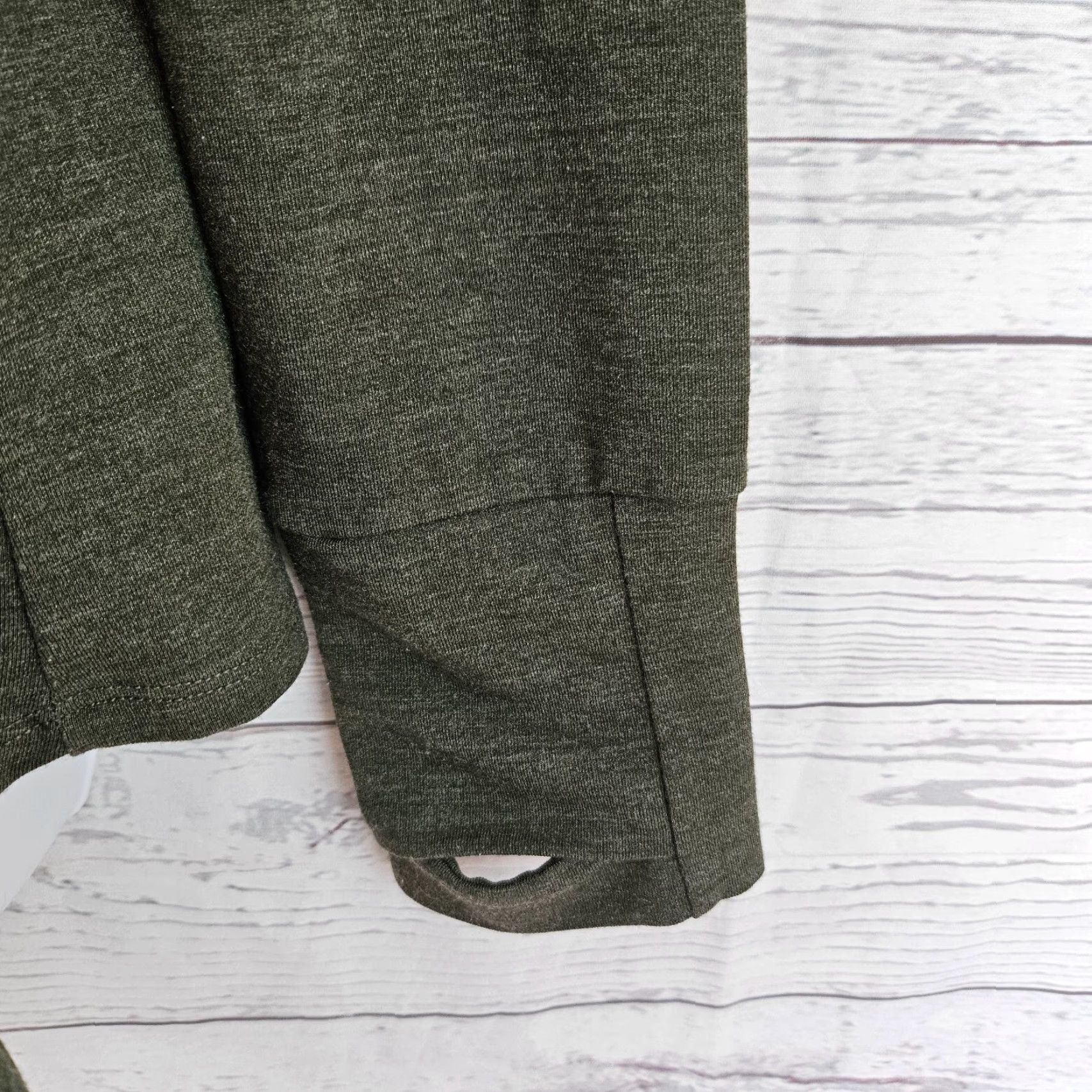 Vintage Betabrand Womens Tempo Tunic Blouse Green Long Sleeve Asymmetrical Hem Size L Adult Womens Size L / US 10 / IT 46 - 3 Thumbnail