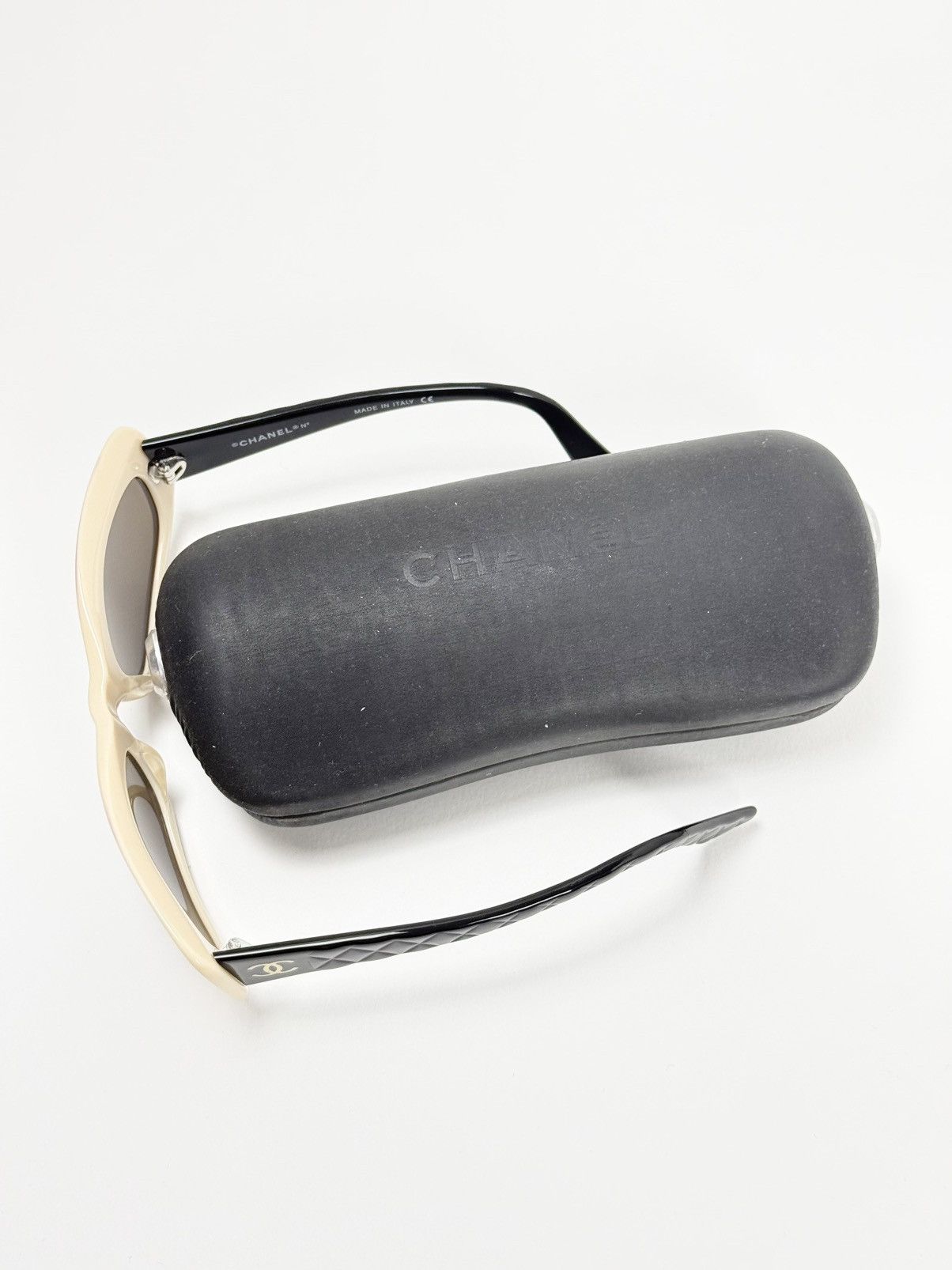 Chanel RARE VINTAGE CHANEL SUNGLASSES Size ONE SIZE - 7 Thumbnail