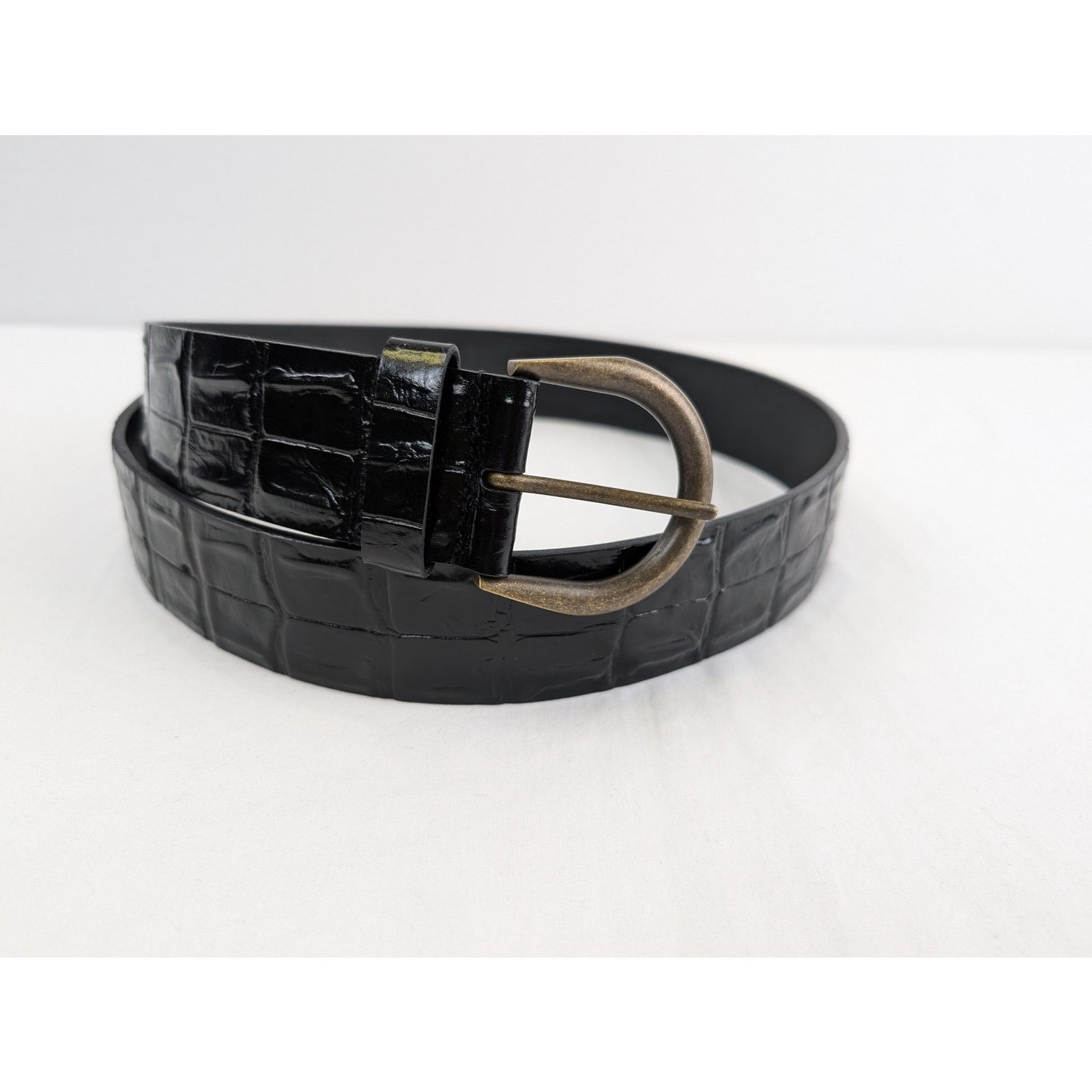 Saint Laurent Paris o1rshd1 Q:2 / Size: 95 / Croc Embossed Belt in Black Size 38 - 12 Thumbnail
