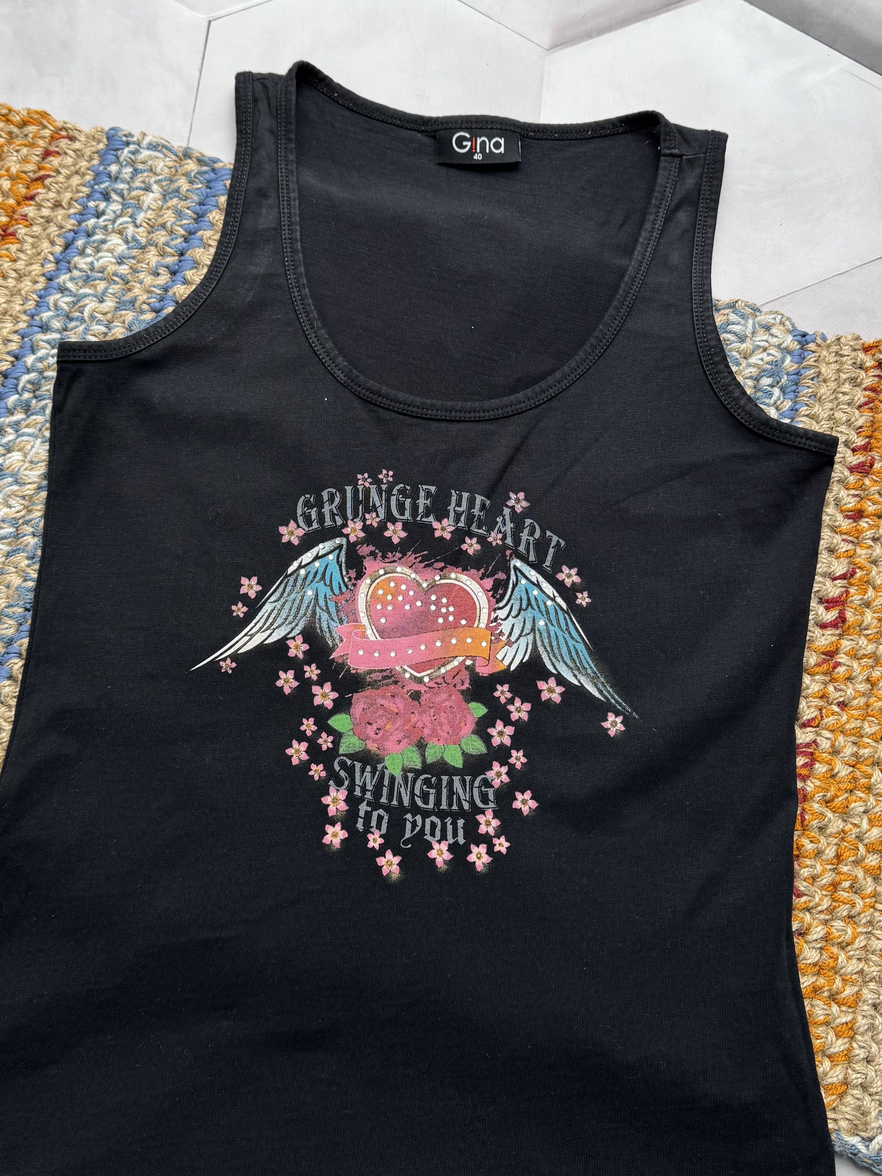 Vintage Vintage Black Tank Top Graphic Heart Wings Y2K (E4) Size M / US 6-8 / IT 42-44 - 2 Thumbnail