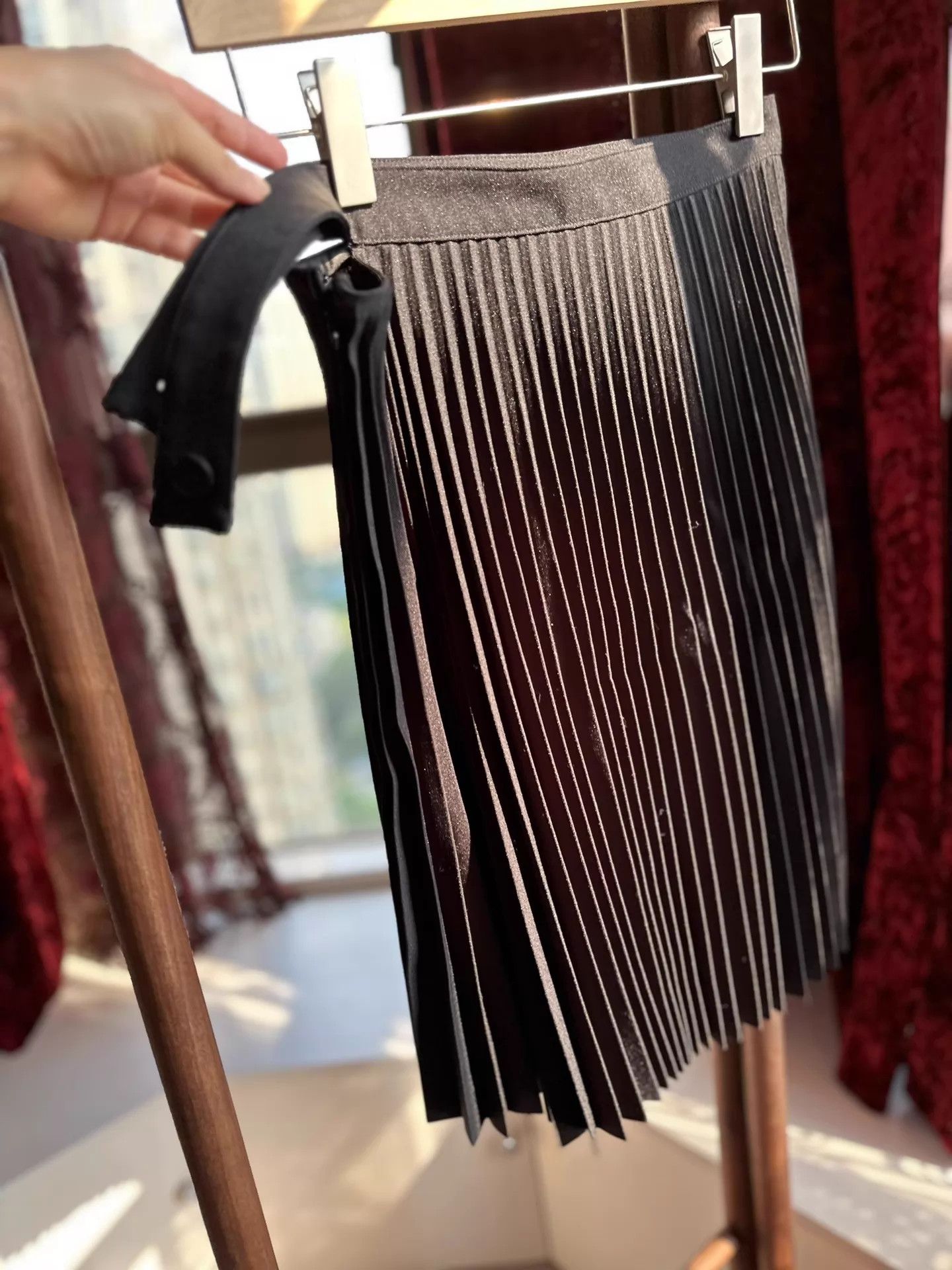 Balenciaga Balenciaga Pleated Knot Cutout Waist Skirt 36 New With Tags Size 26" / US 2 / IT 38 - 5 Thumbnail