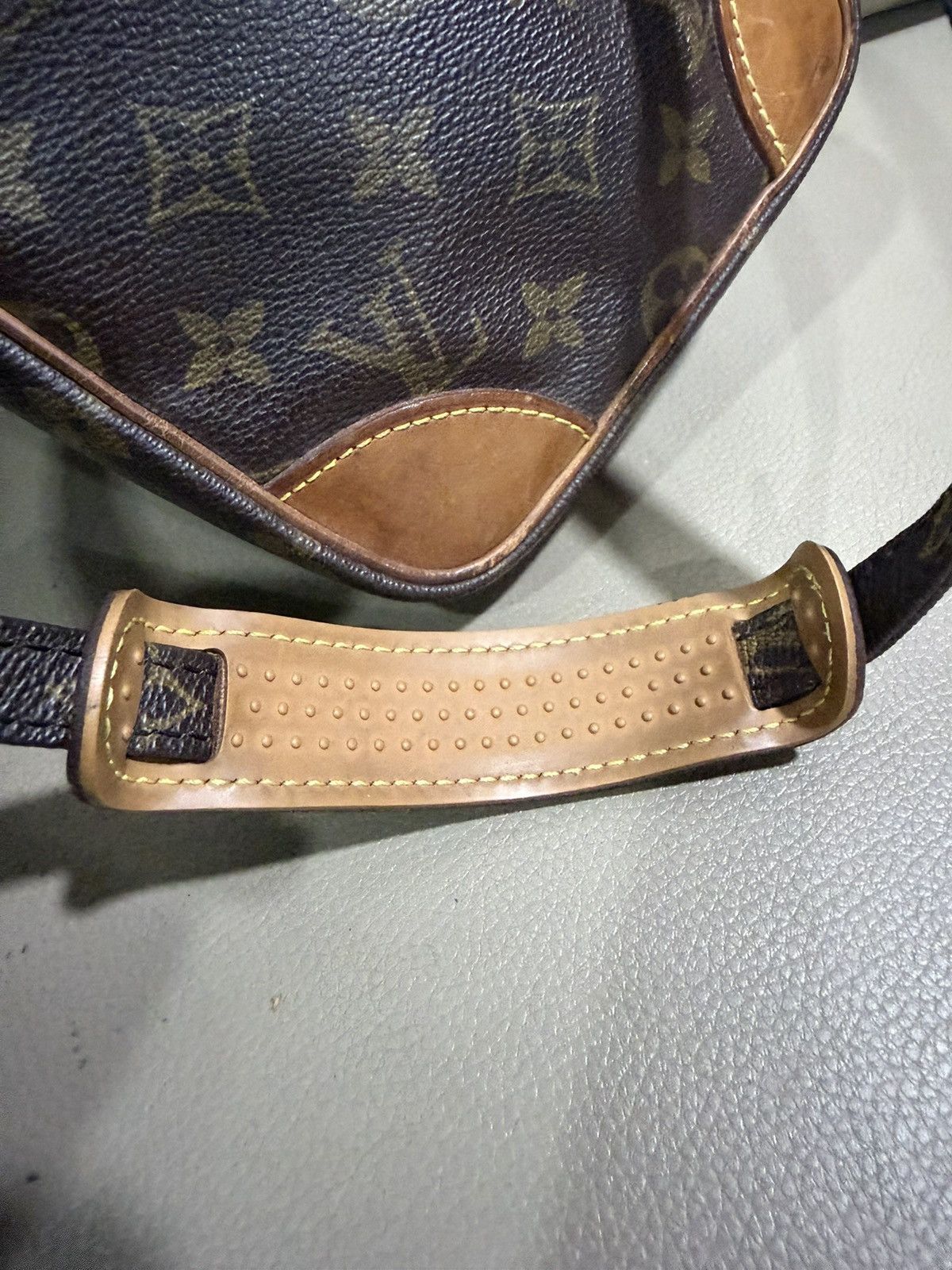 Louis Vuitton Authentic Vintage Louis Vuitton Monogram Danube Bag Size ONE SIZE - 13 Thumbnail