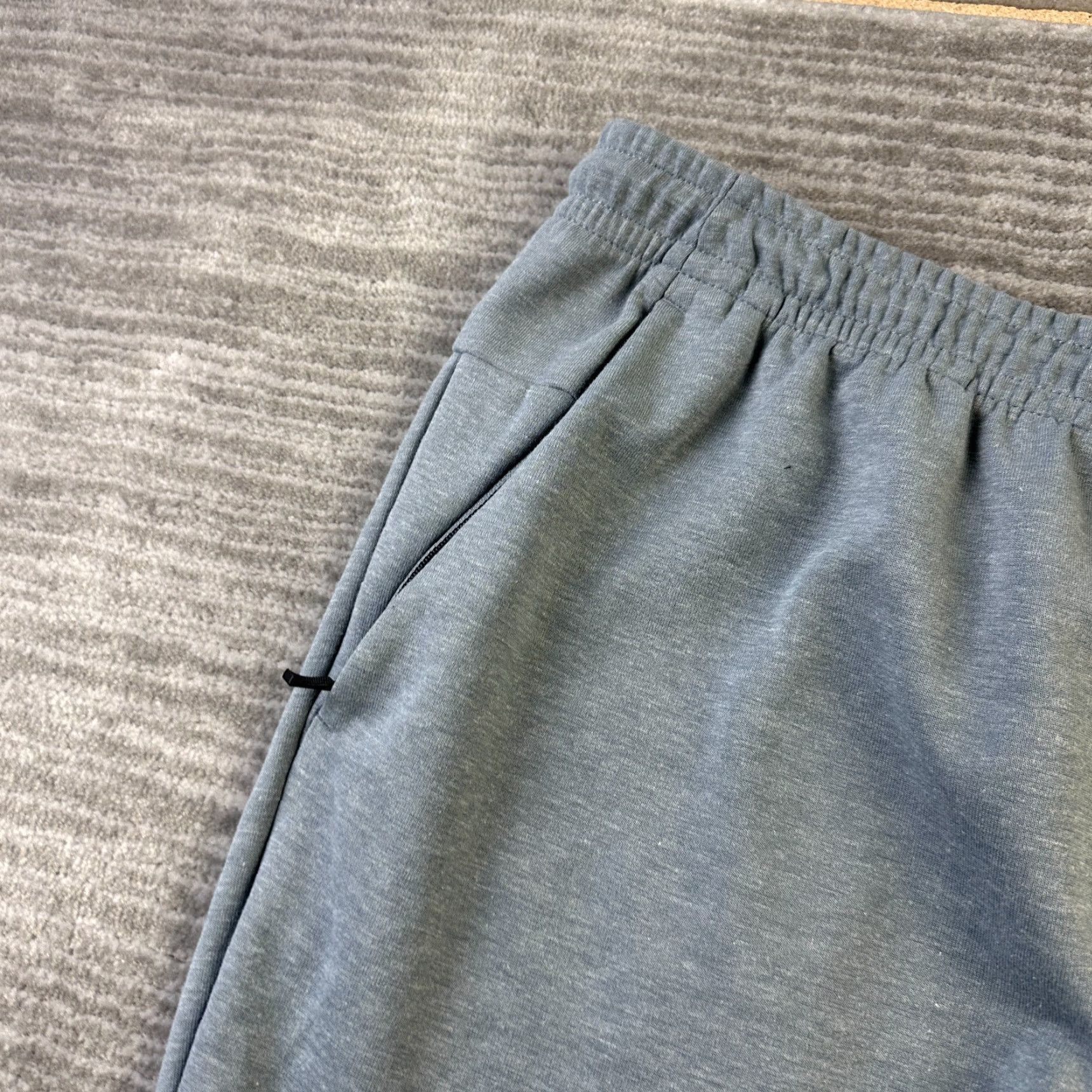 Nike VINTAGE: No — (but item not vintage) Nike Pants Mens XL Gray Jogger Dri Fit UV Performance Gym Training Size US 36 / EU 52 - 5 Thumbnail
