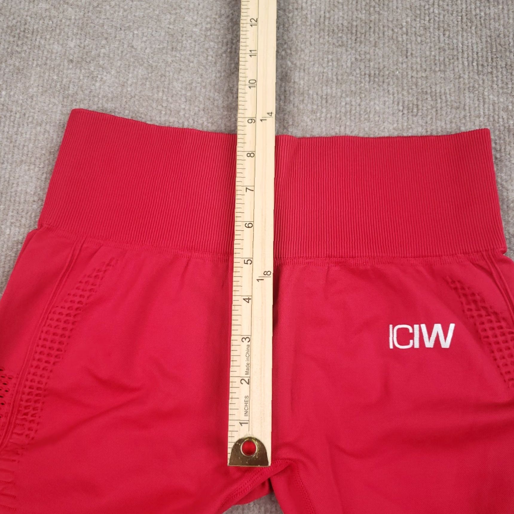 Vintage ICIW Women's Large Red Laser Cut Leggings Athleisure Active Wear Cropped Size 36" / US 14 / IT 50 - 6 Thumbnail