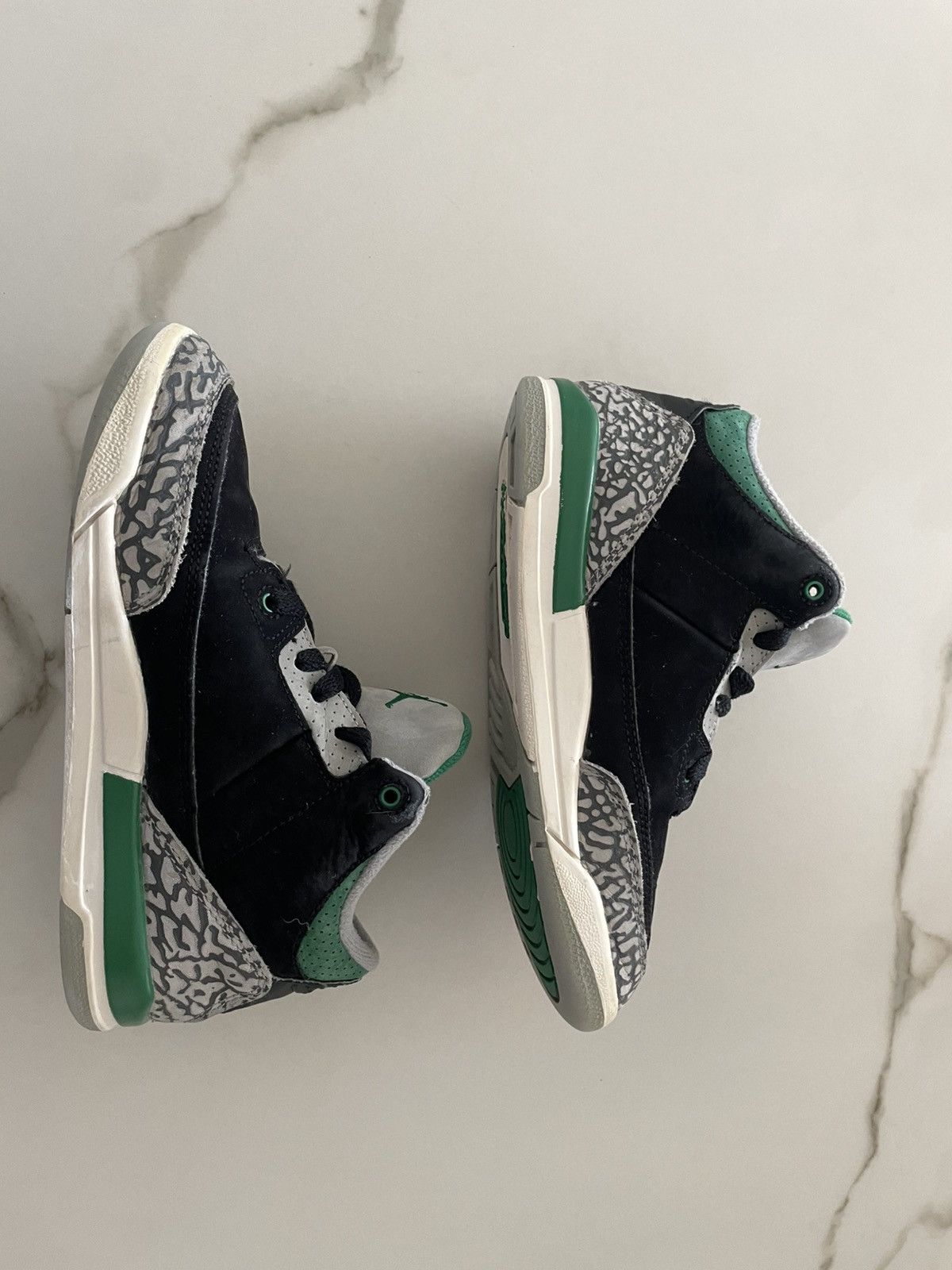 Nike Jordan 3 Retro Pine Green (PS) Size US 4.5 / IT 34.5 - 2 Thumbnail