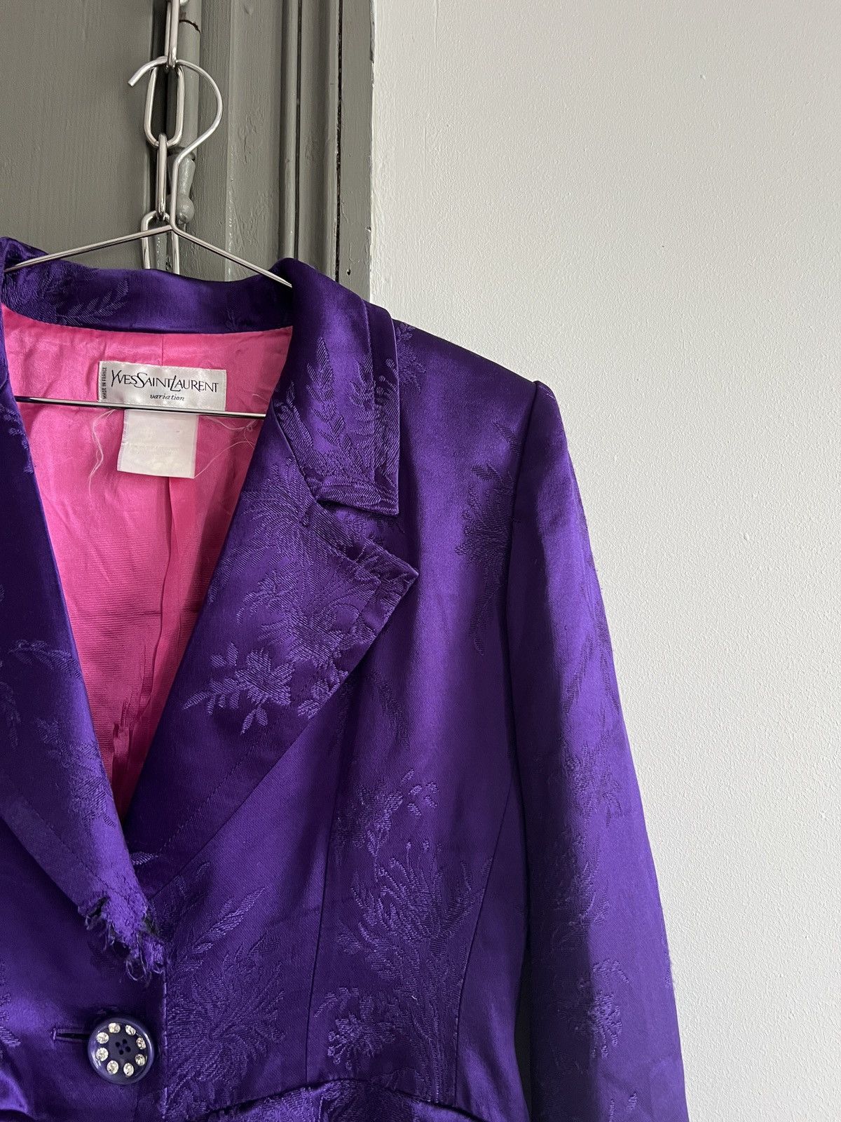 Saint Laurent Paris × Vintage × Yves Saint Laurent Arcived 1988 Yves Saint Laurent Purple Satin Damask Blazer Size M / US 6-8 / IT 42-44 - 8 Thumbnail