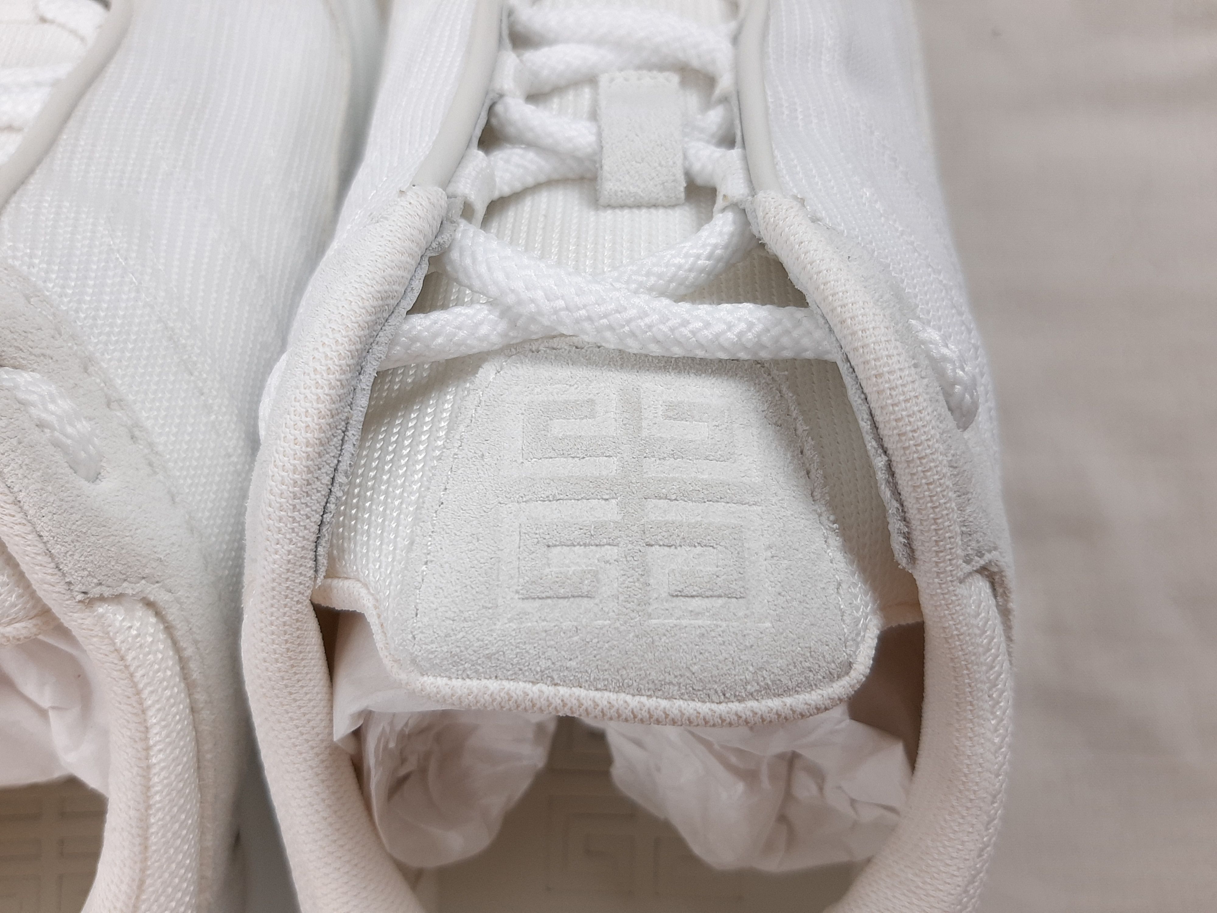 Givenchy Givenchy GIV 1 Sneakers Women's White Size US 8 EU 38 Size US 8 / IT 38 - 11 Thumbnail