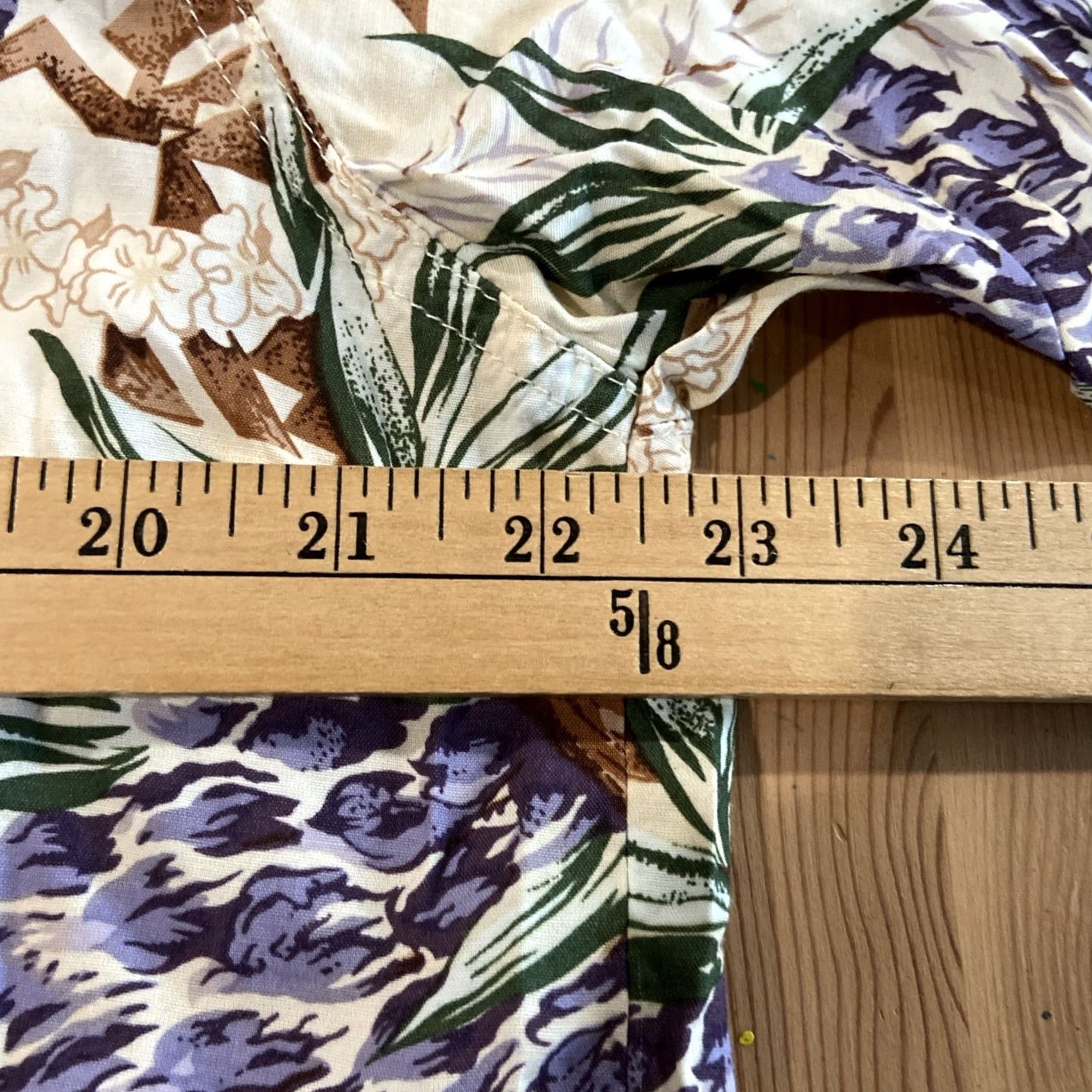 Vivobarefoot VTG Go Barefoot Shirt Men’s Large Collared Short Sleeve Floral Hawaiian Aloha Button-Up Size US M / EU 48-50 / 2 - 5 Thumbnail