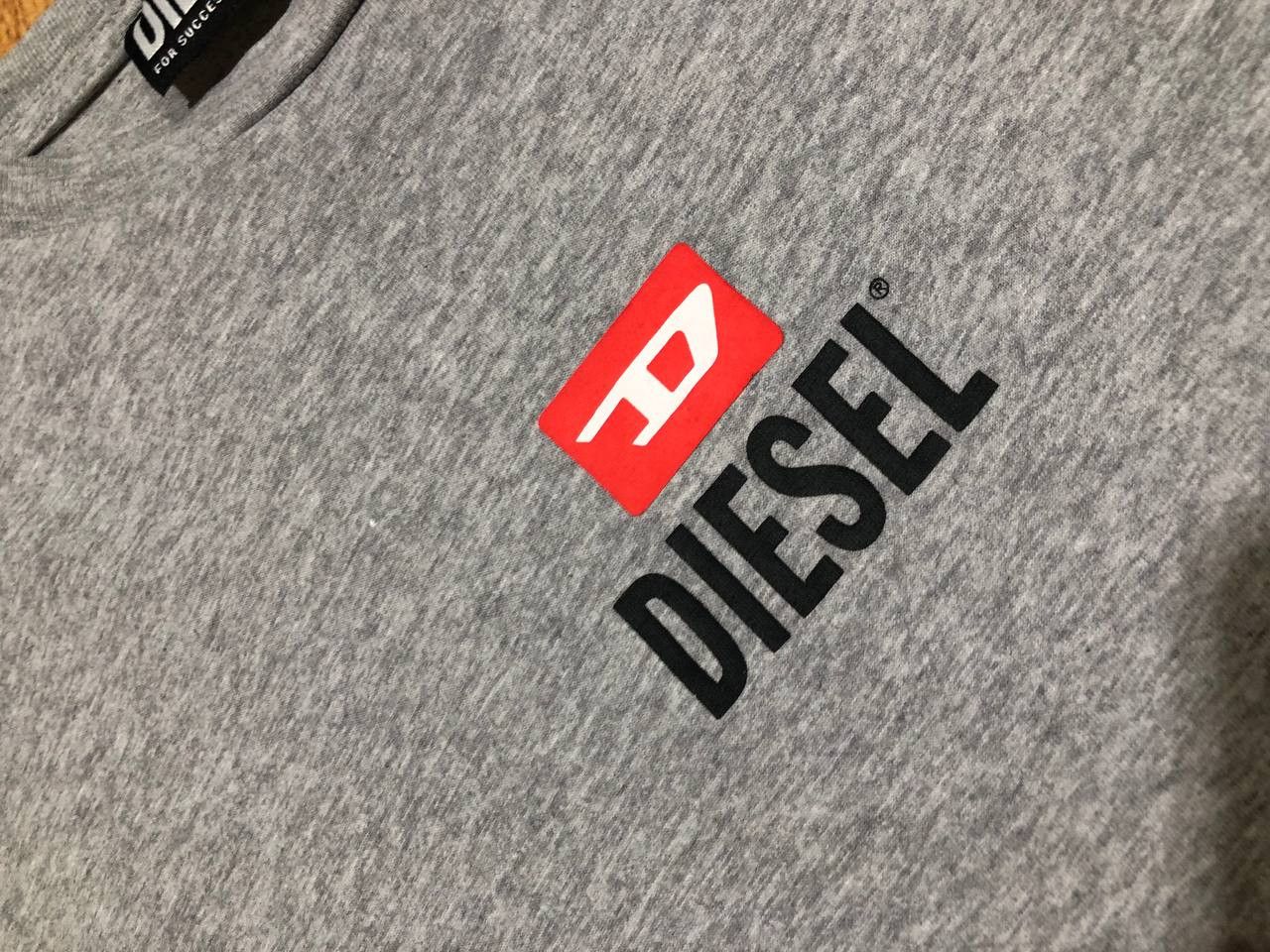 Diesel Gray T-shirt Mini Logo Diesel Vintage Streetwear Size US L / EU 52-54 / 3 - 6 Thumbnail