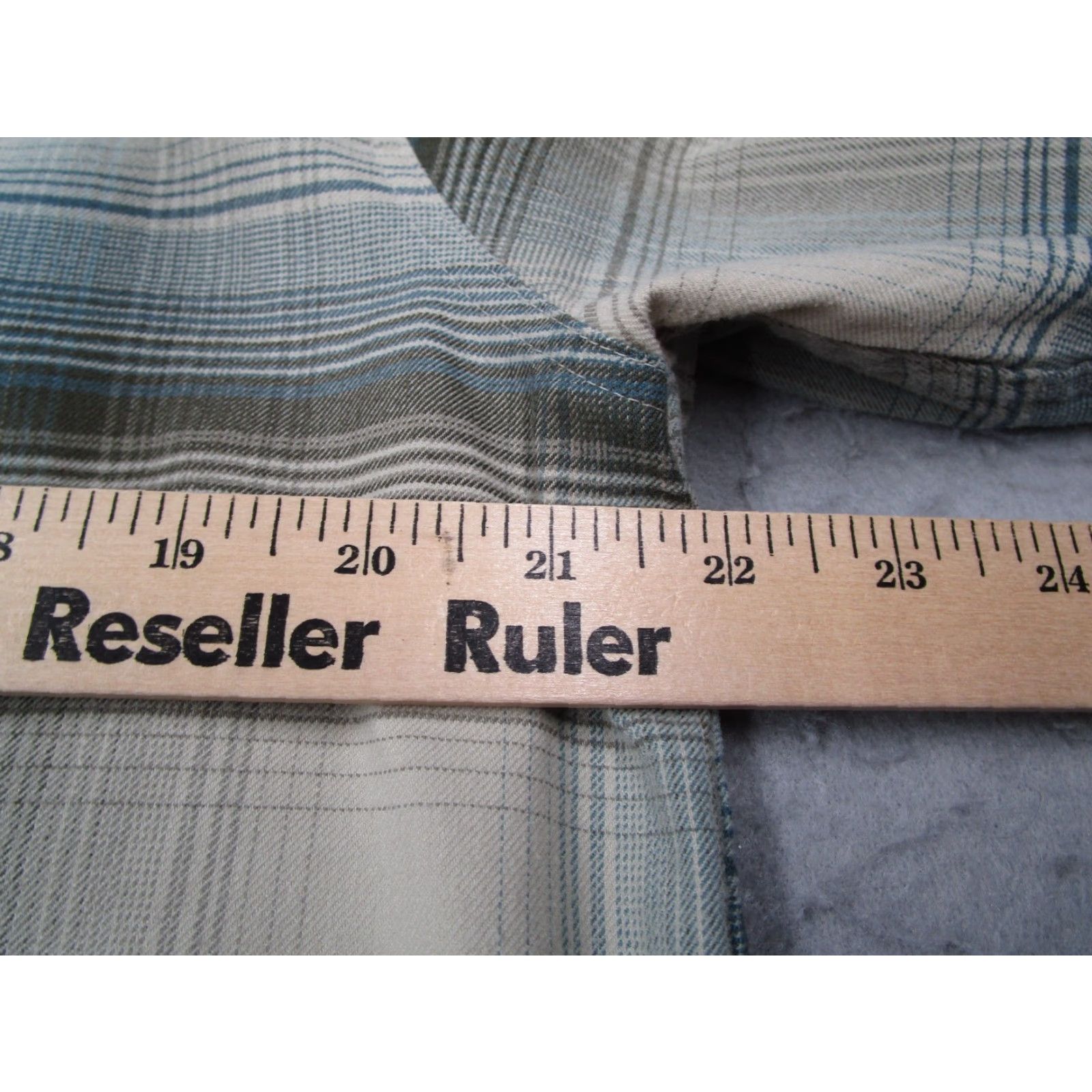 Roark VINTAGE not applicable; but follow: Roark Jacket Mens L Classic Fit Snap Front Shacket Wool Blend Gray Plaid Pockets All Seasons Travel Hiking Outdoor Size US L / EU 52-54 / 3 - 6 Thumbnail