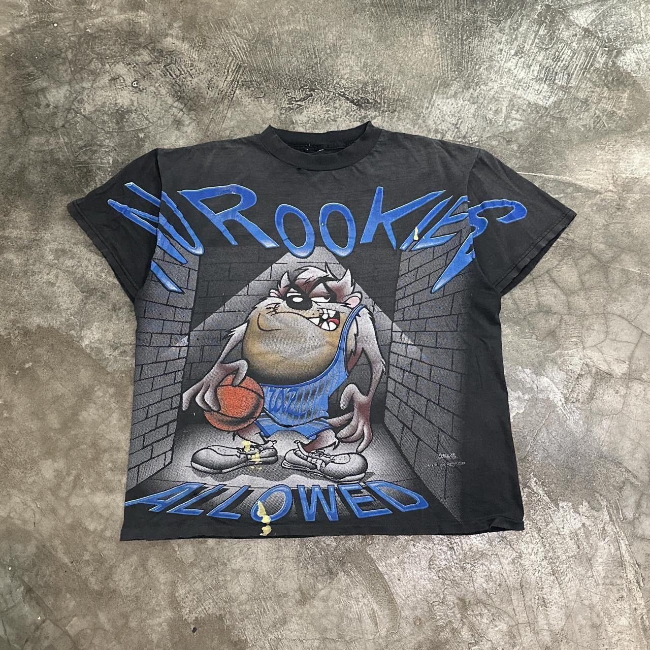 image of Vintage 1996 Taz “No Rookies Allowed” Distressed Tshirt in Grey, Men's (Size Large)