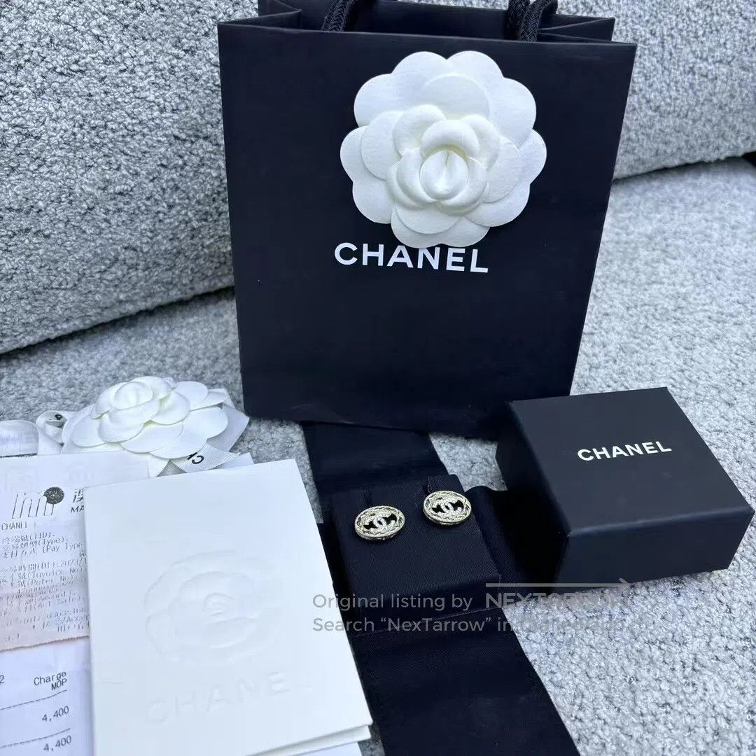Chanel Chanel Elliptical relief hollowed-out double-C earrings| Size ONE SIZE - 2 Thumbnail