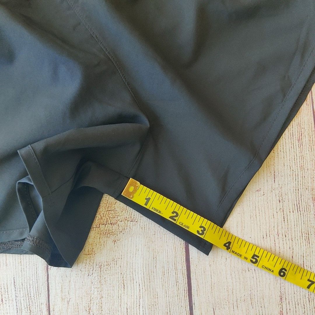 Under Armour Under Armour Fly-By 2.0 Shorts Loose Fit Black sz S Size 27" / US 4 / IT 40 - 5 Thumbnail