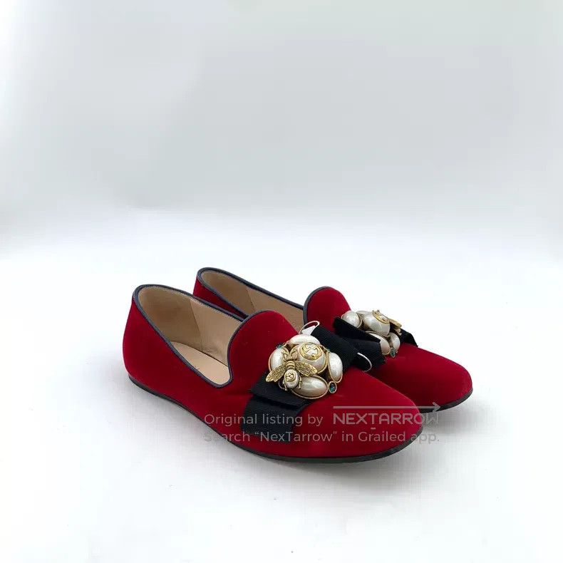 Gucci Gucci Red bee pearl buckle decoration casual flat shoes Size US 5 / IT 35 - 2 Thumbnail