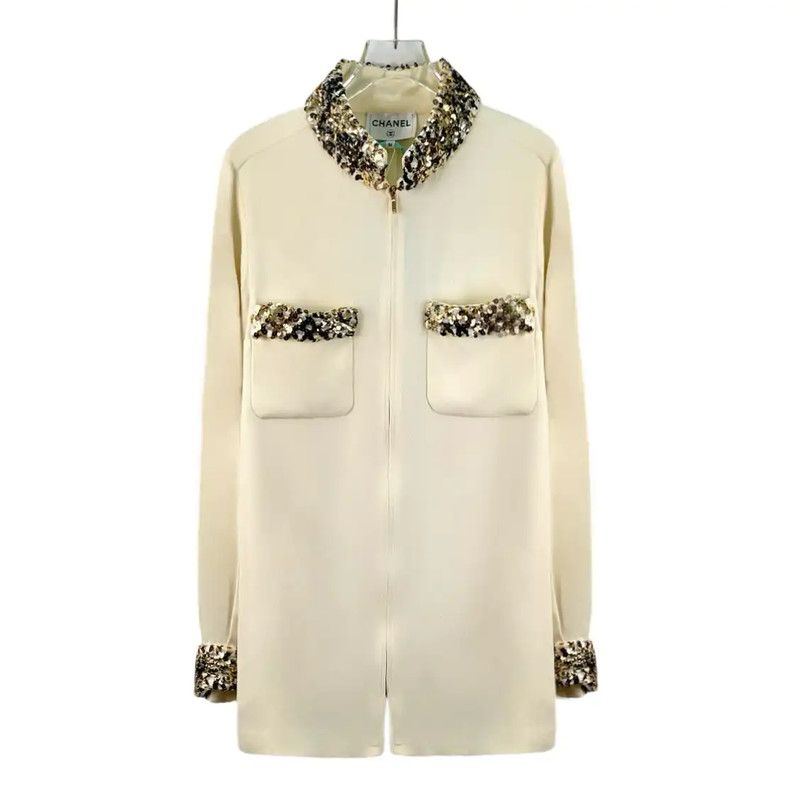 Chanel Chanel Beige Silk Blouse with Embellished Collar 0089 Size XS / US 0-2 / IT 36-38 - 1 Thumbnail