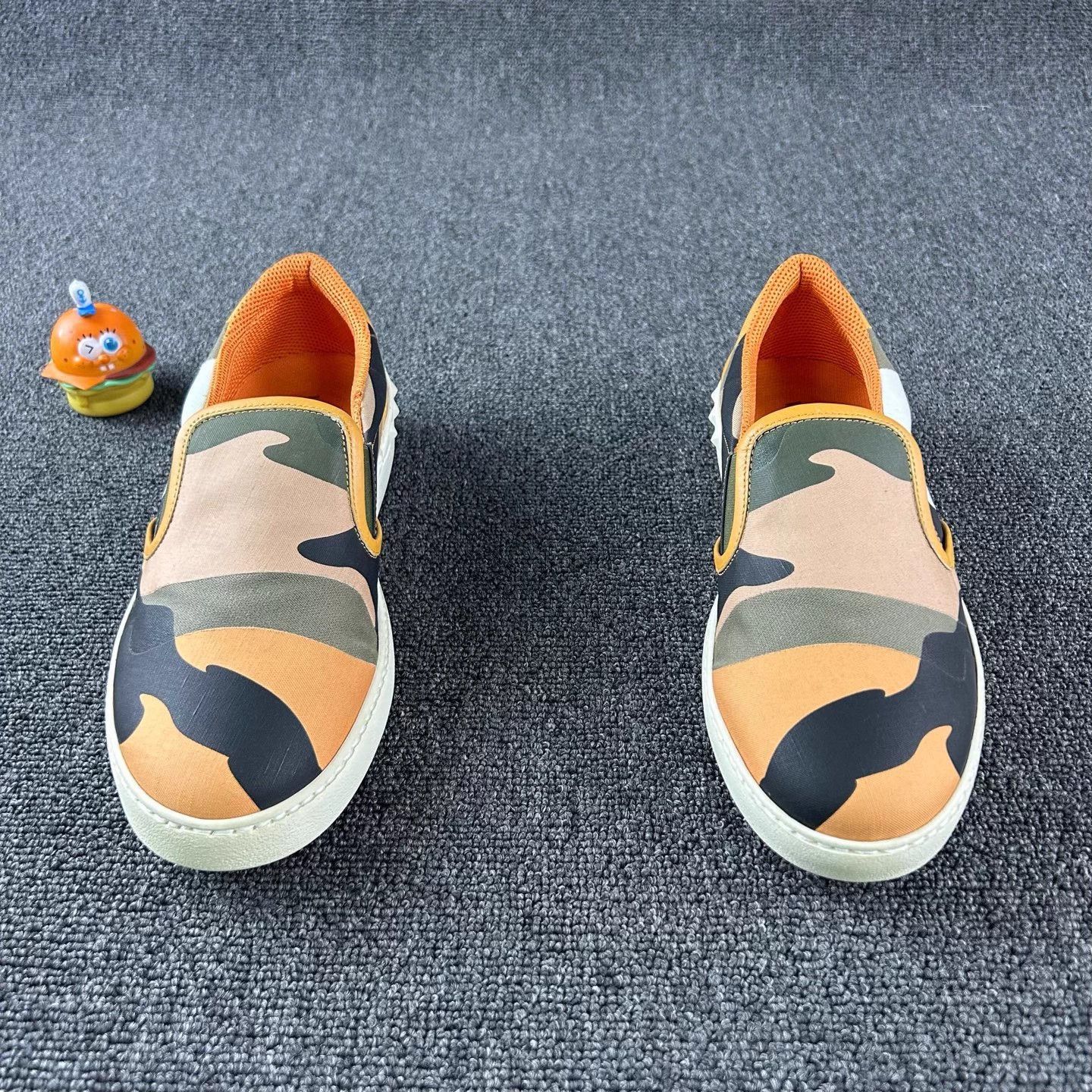 Valentino Valentino Camo Studded Sneakers 41 Size US 8 / EU 41 - 2 Thumbnail
