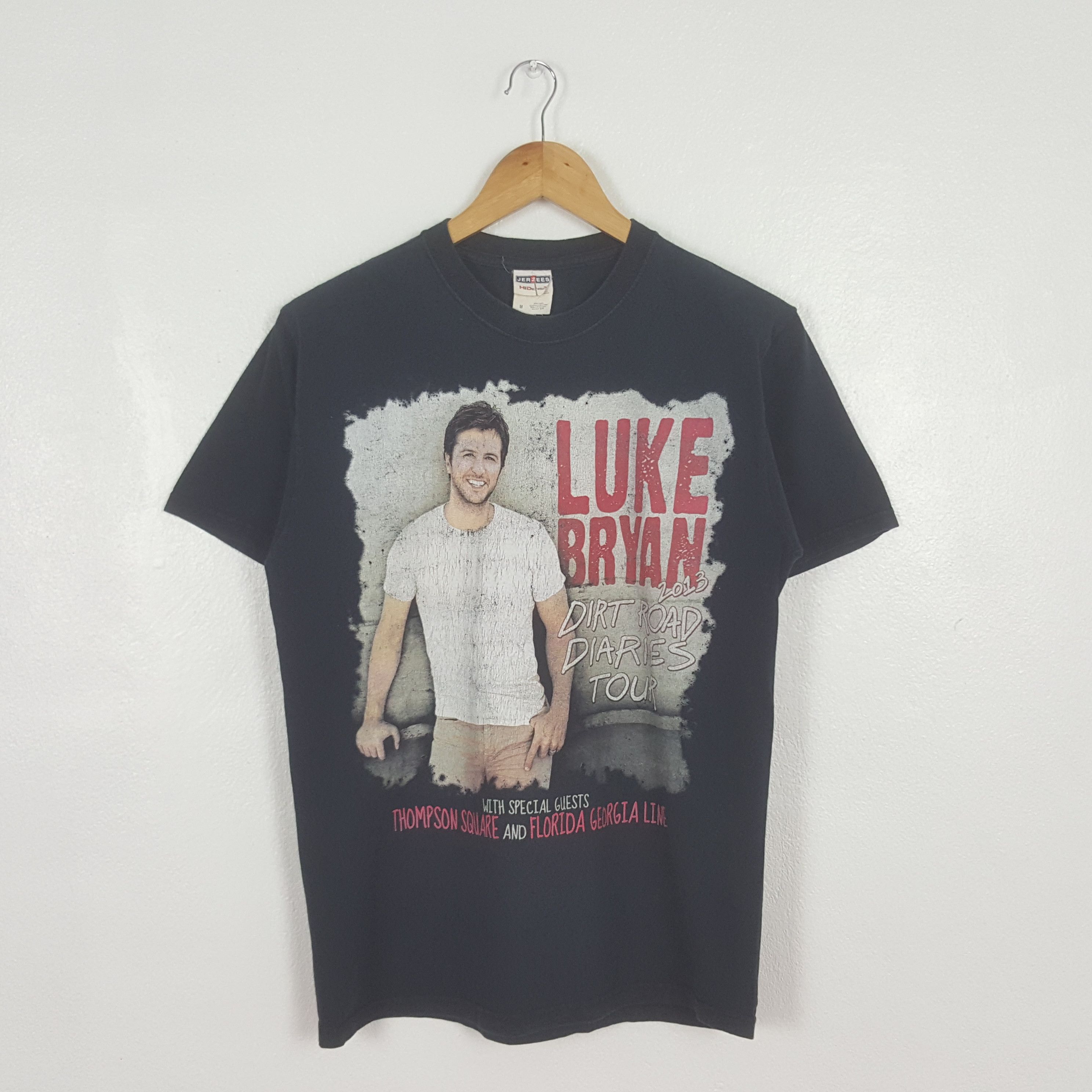 Band Tees Vintage Luke Bryan American Singer Tour Tshirt C319N40 Size US S / EU 44-46 / 1 - 1 Thumbnail