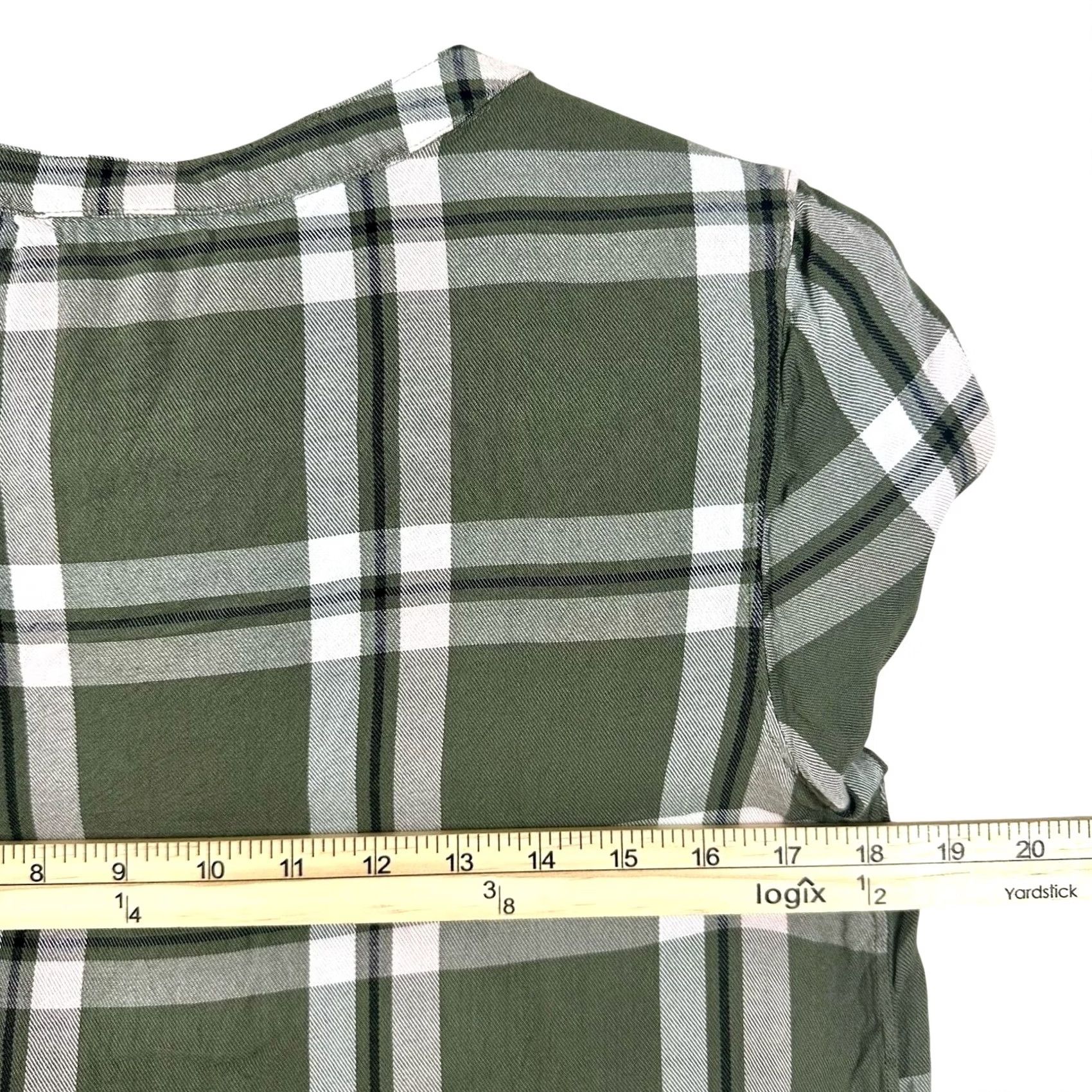 Vintage C&C California Womens Short Sleeve Plaid Button Front Rayon Blouse Green Small Size S / US 4 / IT 40 - 5 Thumbnail