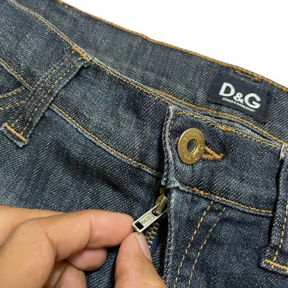 Dolce & Gabbana ORIGINAL DOLCE & GABBANA "don't touch my bum" (28×40) Size US 28 / EU 44 - 8 Thumbnail
