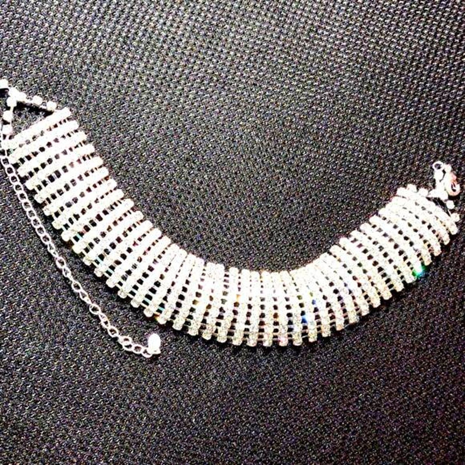 Vintage Exquisite silver plated rhinestone necklace Size ONE SIZE - 3 Thumbnail