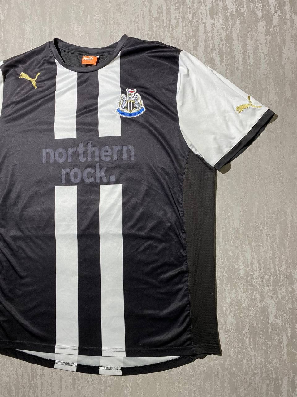 Puma × Vintage Vintage Newcastle United Home Kit 2011/12 Puma Jersey Size US XL / EU 56 / 4 - 3 Thumbnail
