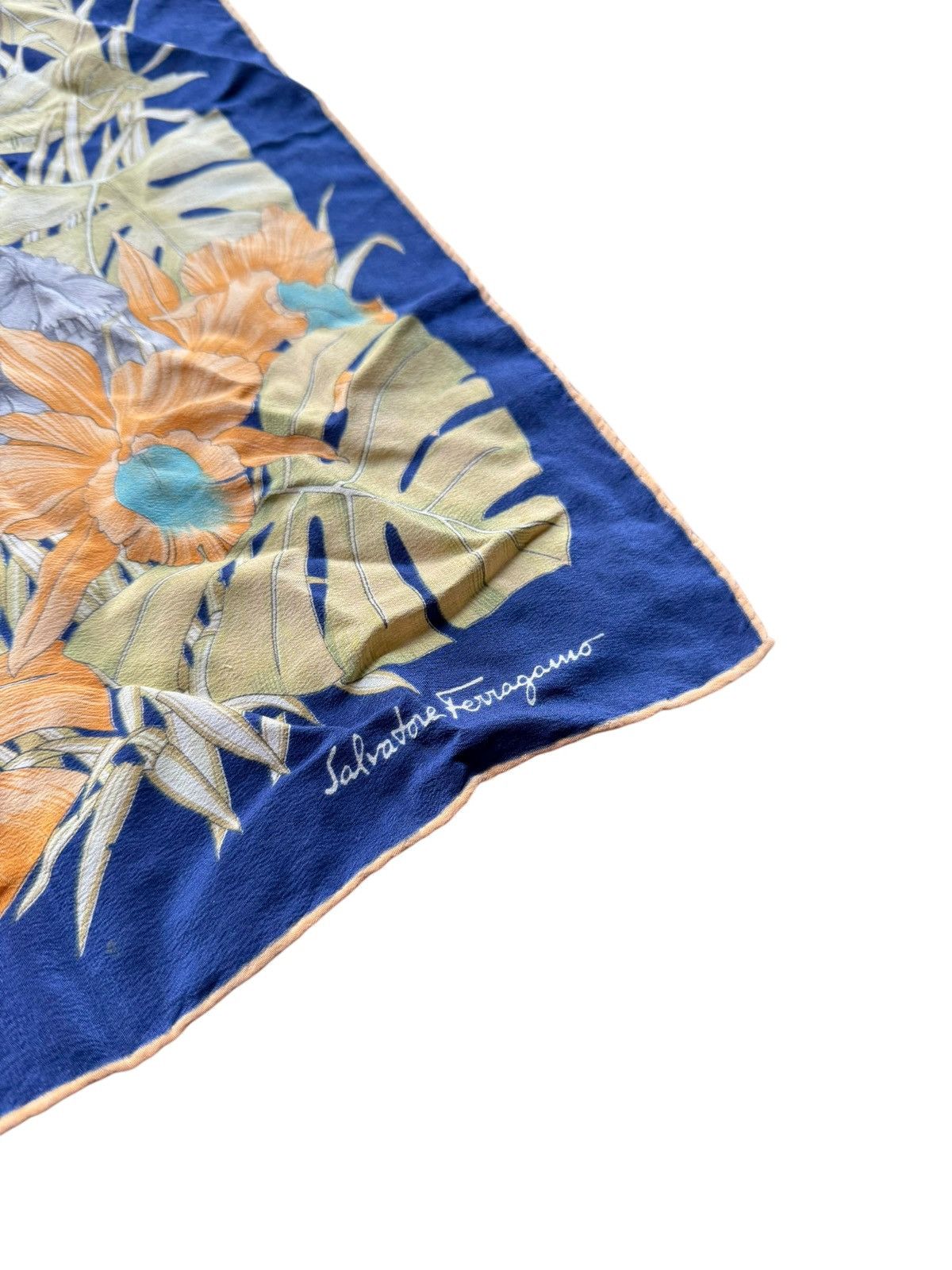 Salvatore Ferragamo SALVATORE FERRAGAMO 100% SILK LOGO SAFARI SCARF AUTHENTIC Size ONE SIZE - 2 Thumbnail