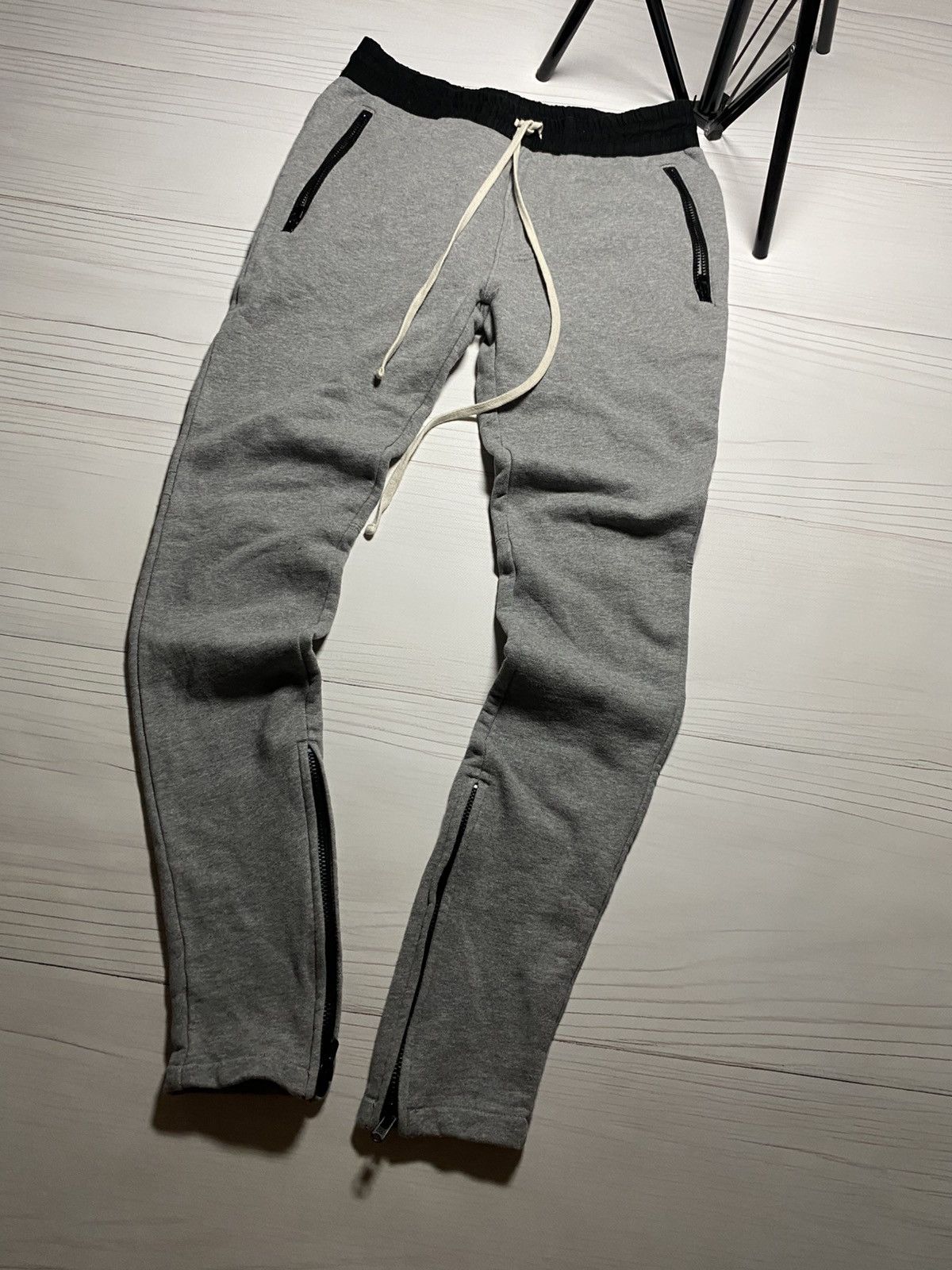 Essentials × FOG × Fear of God Essential Fear Of God FOG ankle zip sweatpants Size US 30 / EU 46 - 14 Thumbnail