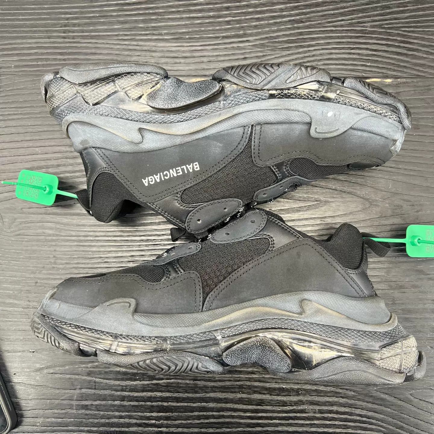 Balenciaga Balenciaga Triples Black 42 New Original Box Size US 9 / EU 42 - 2 Thumbnail