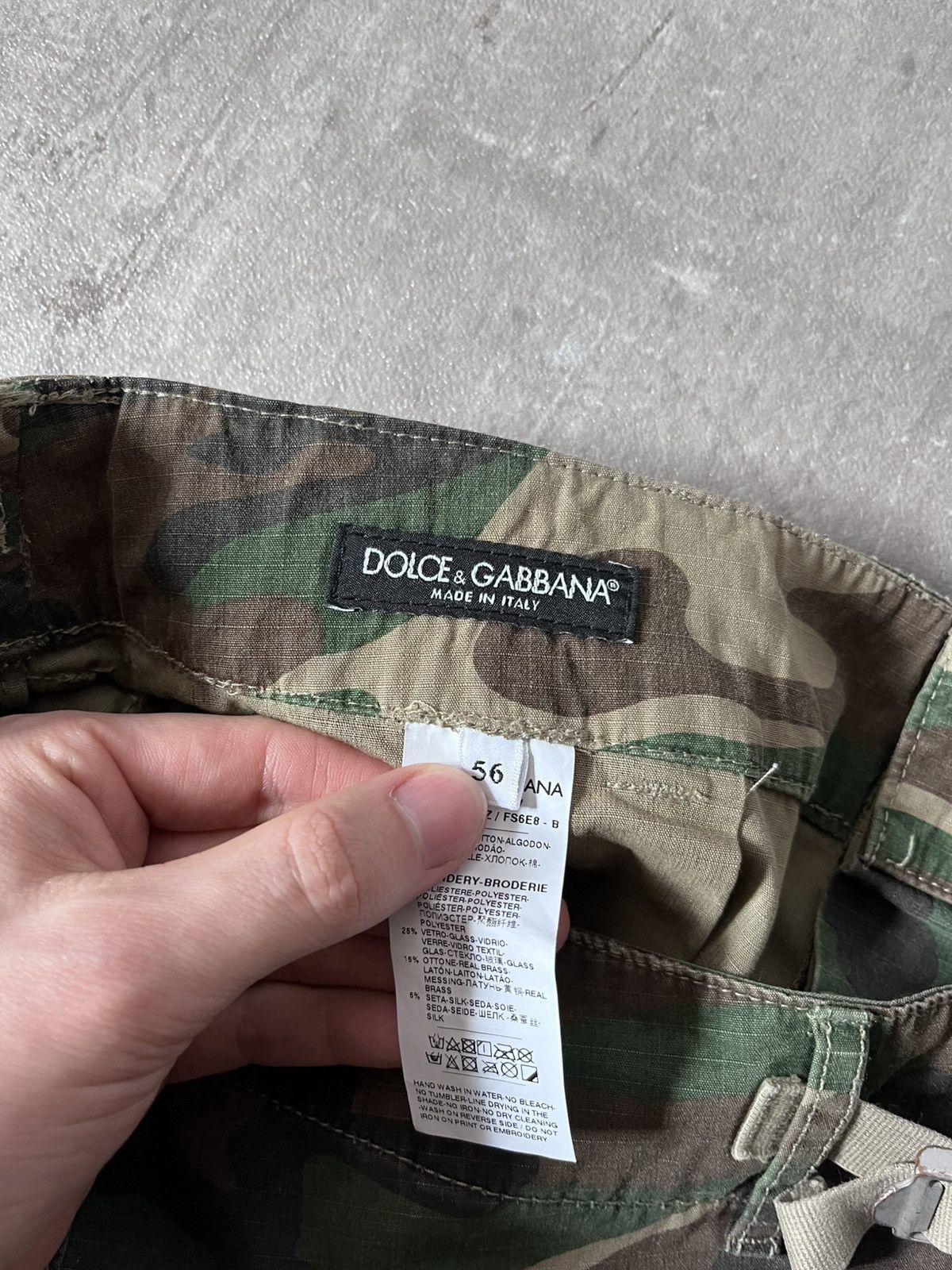 Dolce & Gabbana Dolce & Gabbana camo cargo pants gold heart Size US 40 / EU 56 - 13 Thumbnail