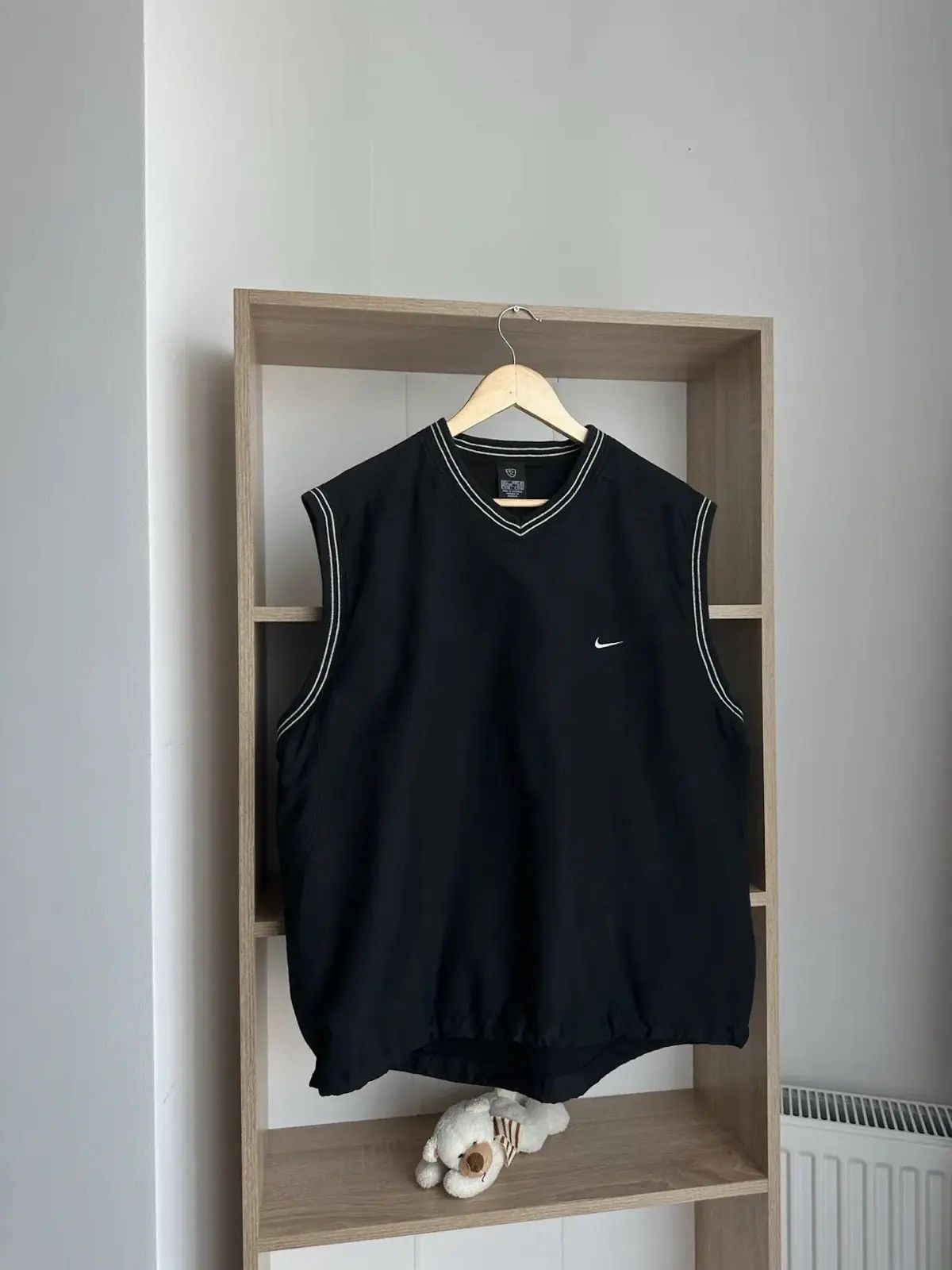 Nike Vintage Nike Black Sportswear West Big Logo Size US L / EU 52-54 / 3 - 1 Thumbnail