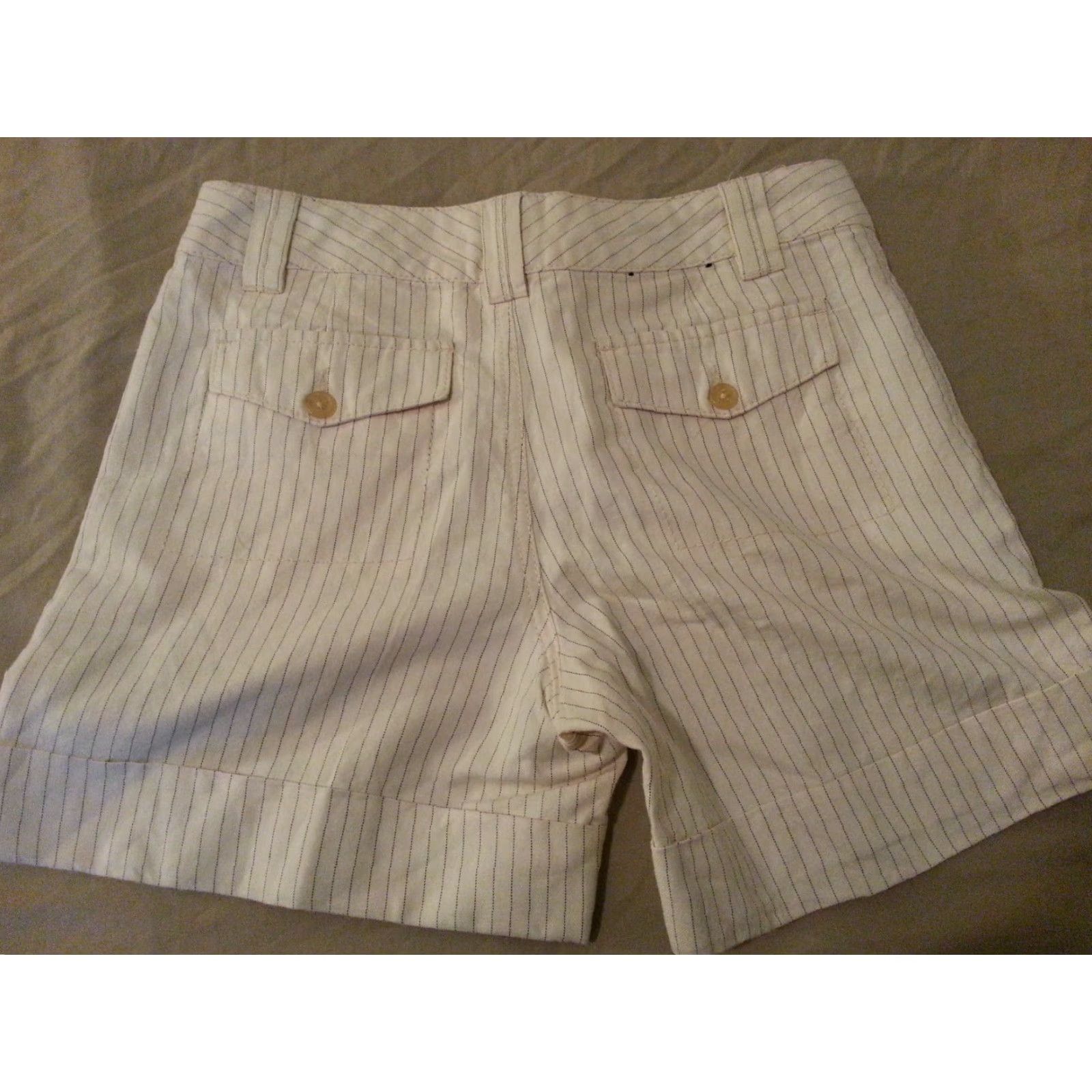 Banana Republic Womens Banana Republic Khaki Shorts 4 Cotton Beige Casual Shorts Boys Womens Size 27" / US 4 / IT 40 - 2 Thumbnail